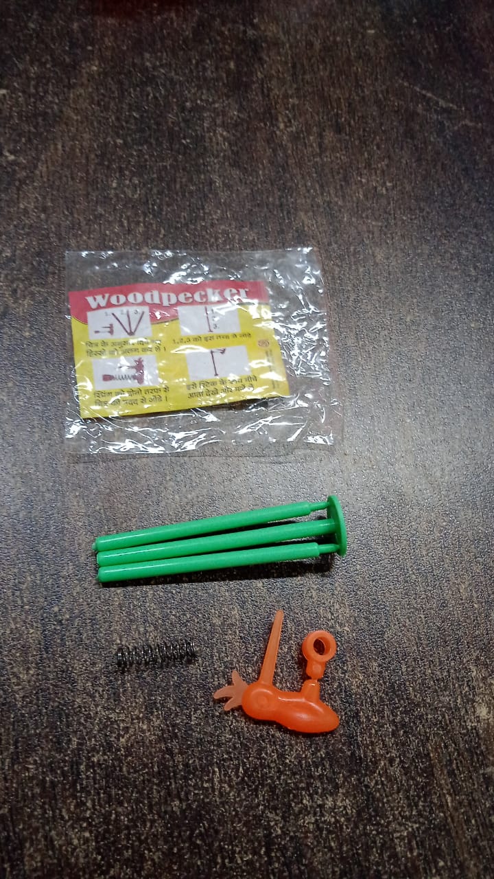 Small Woodpecker Fun Toy (1 Pc / Mix Color & Design) - Springkart