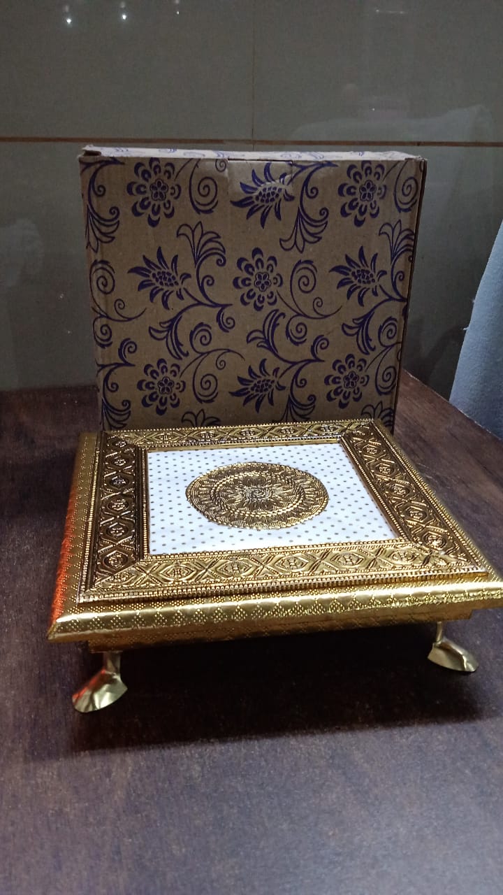 Golden - Square Pooja Chowki Patla / Bajot (20×20 CM / 1 Pc) - Springkart