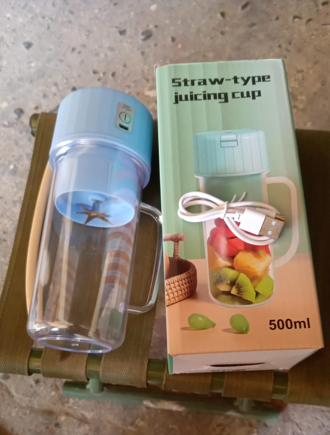 Portable Electric Juicer With Handle & Straw, USB Rechargeable 6 Stainless Steel Blades (500 ML) - Springkart