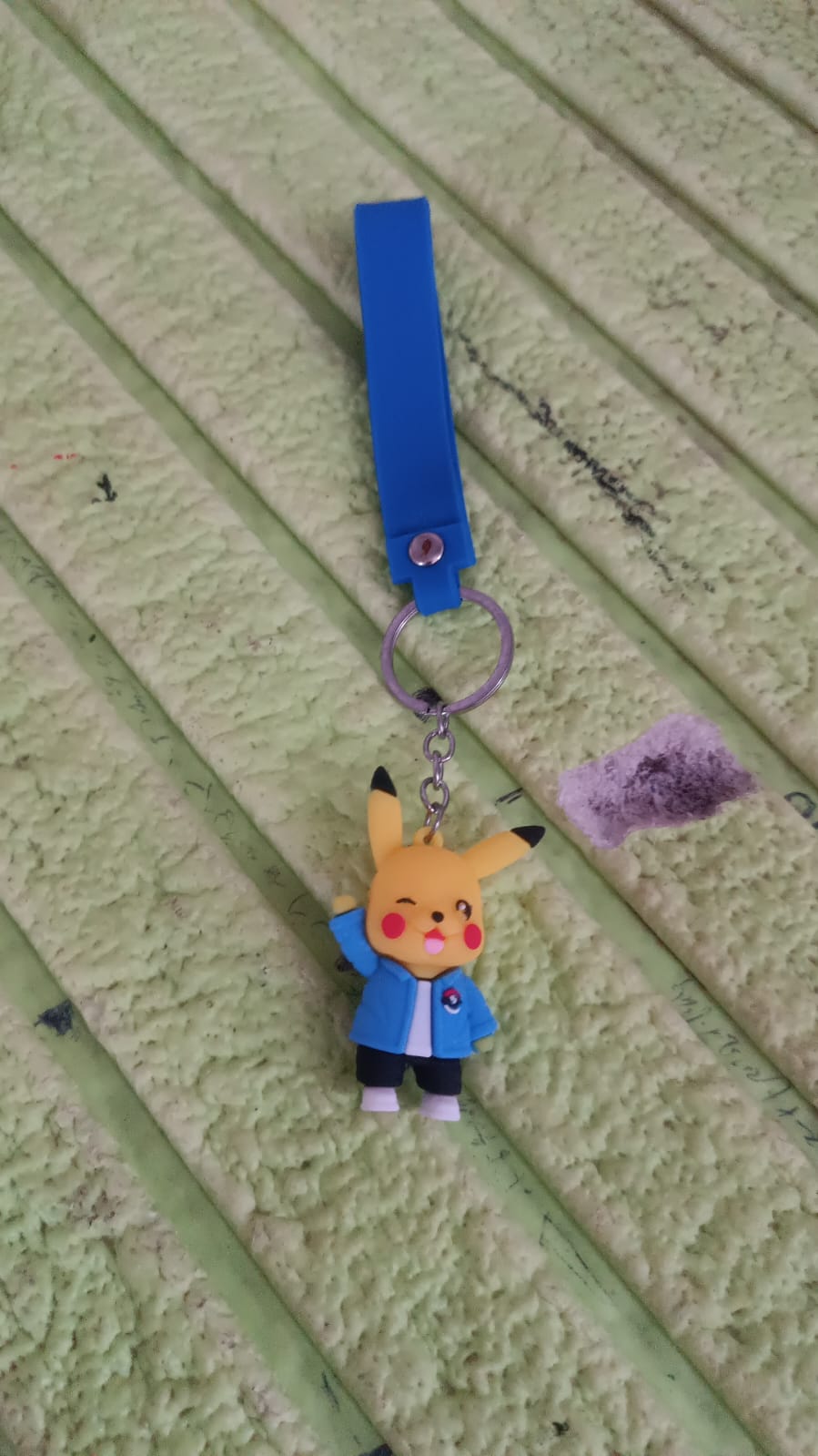 Cute Silicone 3D Key Chain with Metal Hook & Strap (Pack of 1) - Springkart