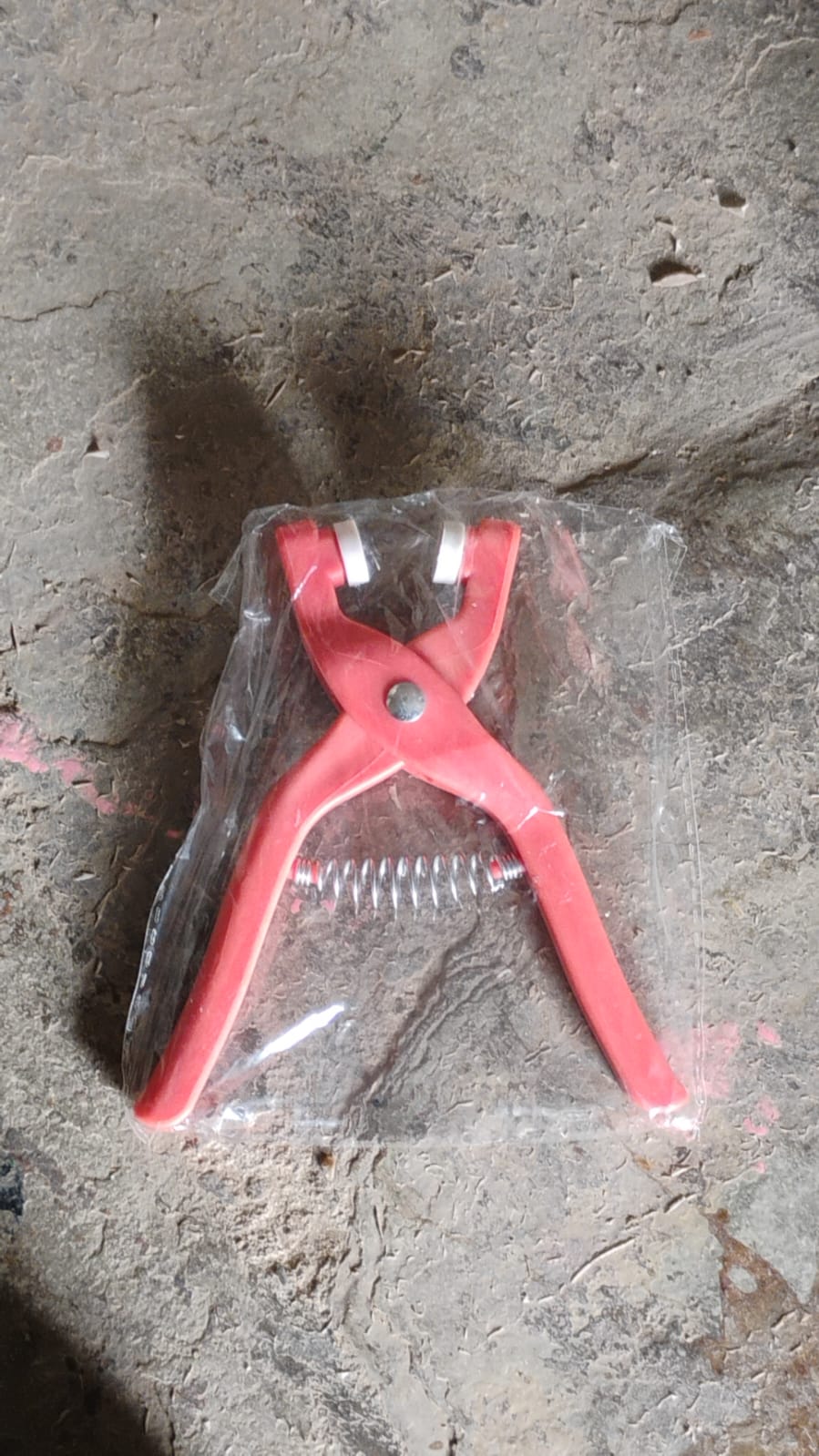 Hole Pliers Eyelets for Clothes Buckle Installation Tool for Clothing Sewing (1 Pc) - Springkart
