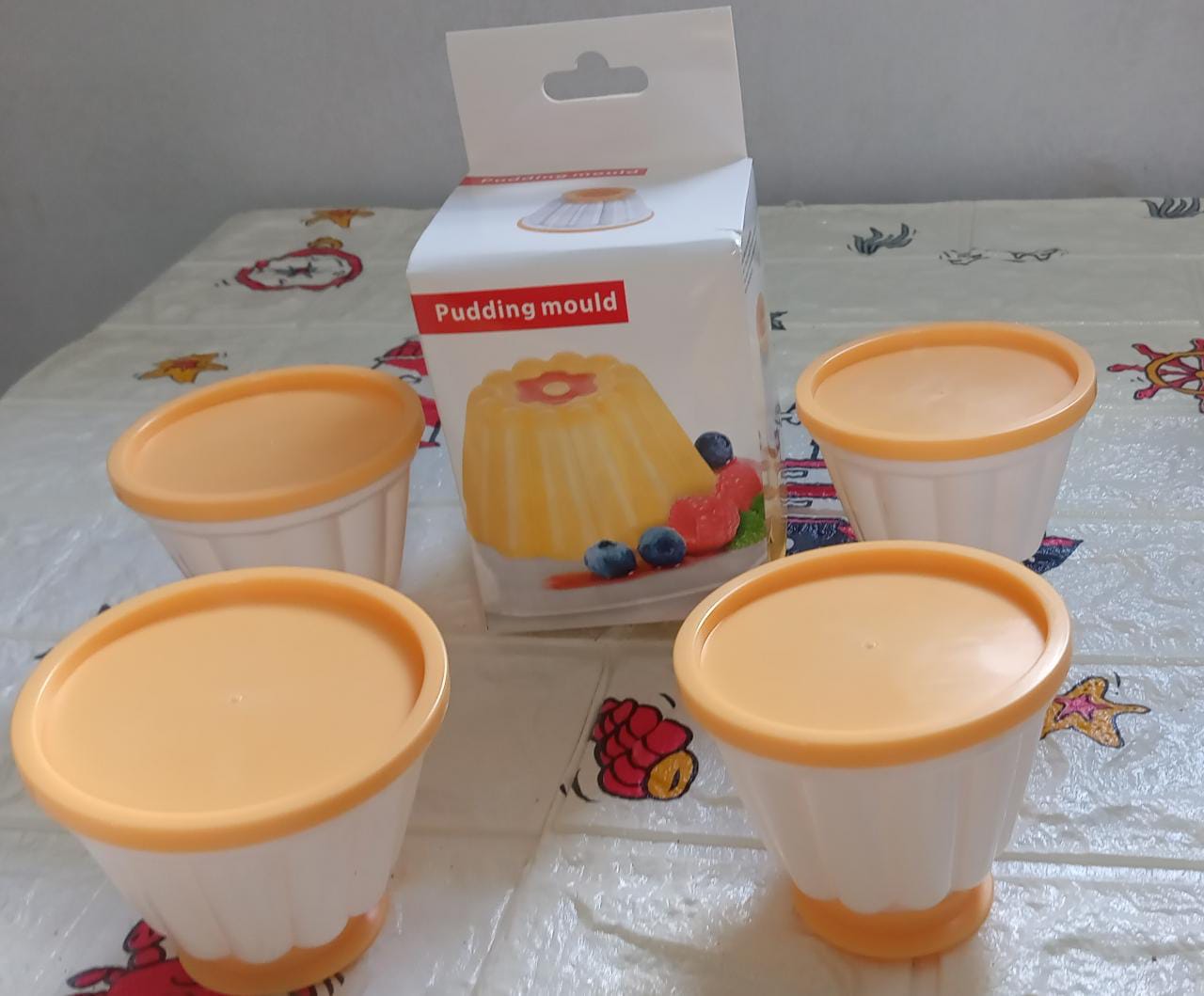 Pudding Molds, Custard Mold, Mold for Jelly Ice creams, Set of 4 Cups with Lid - Springkart