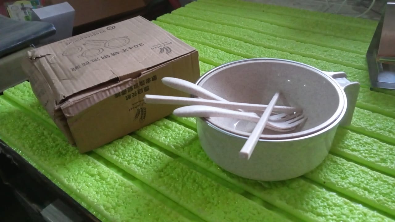 Rice Bowl Noodle 1 Bowl with 1 Lid and Handle Wheat Straw Noodle Bowls with Wheat Straw 1 Fork, 2 Chopsticks, 1 Spoon for Soup Salad Snack Set (6 Pcs Set) - Springkart