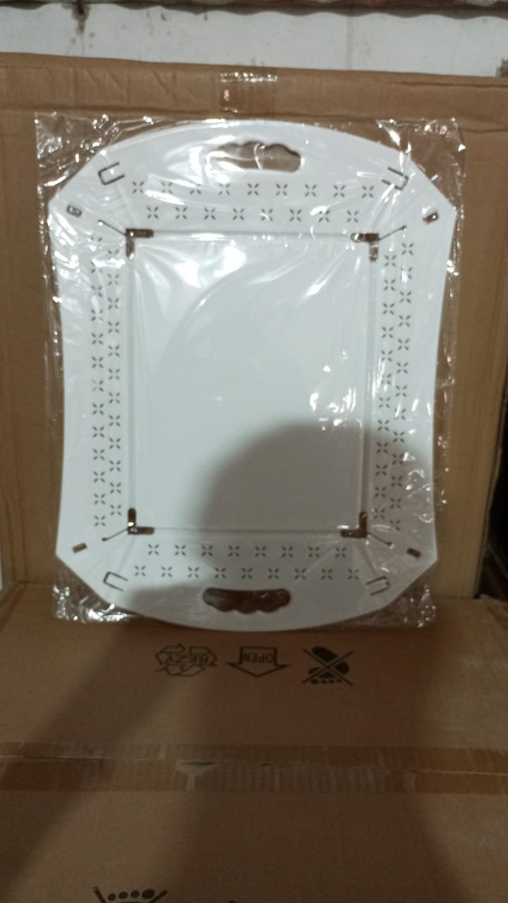 Foldable Serving Tray Plastic Serving Tray With Handle Serving Tray For Food, Kitchen, Outdoors, Restaurants (1 Pc) - Springkart
