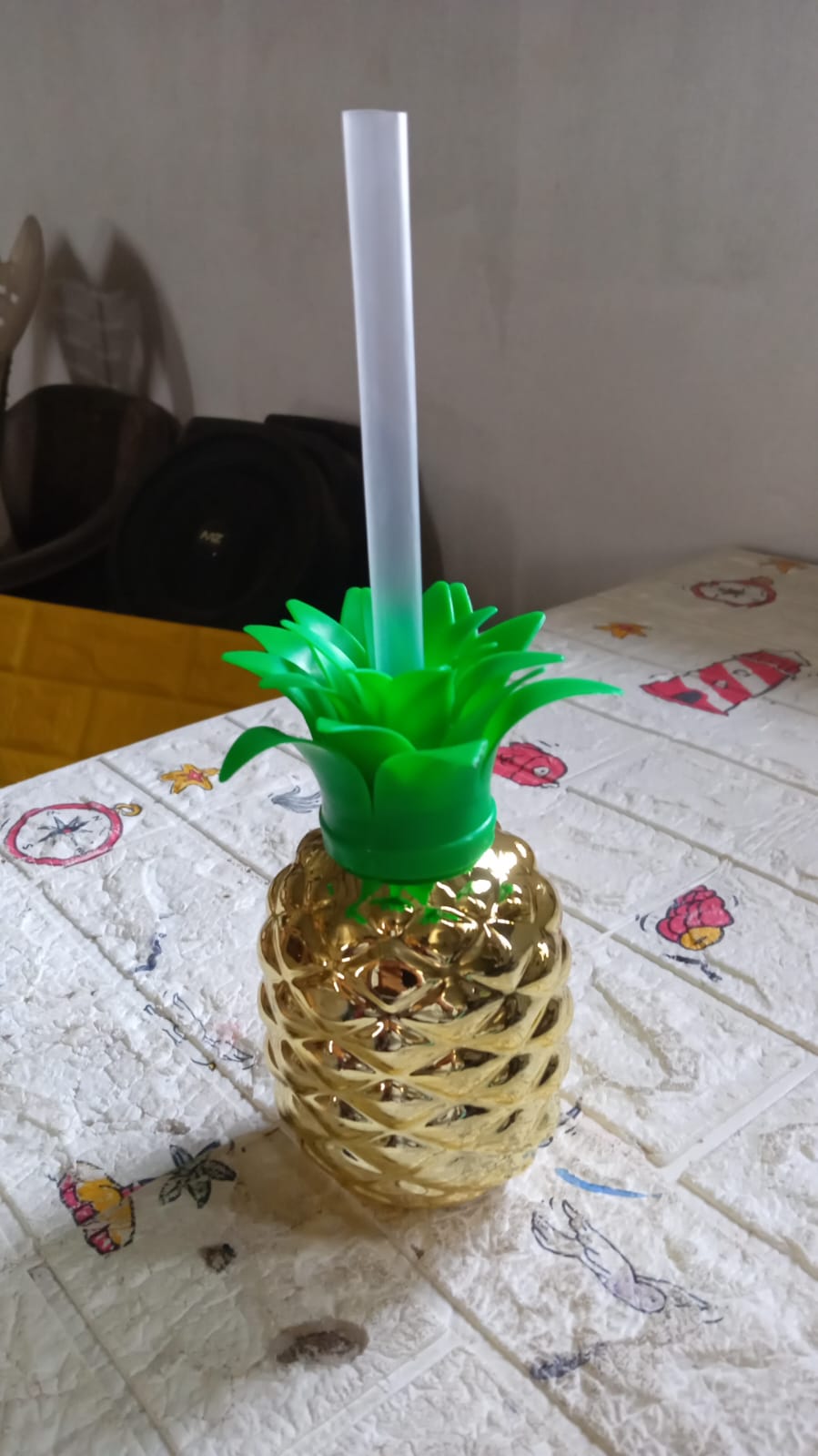 Plastic Pineapple Cups with Straw (1 Pc) - Party Favors, Hawaiian, Beach - Springkart