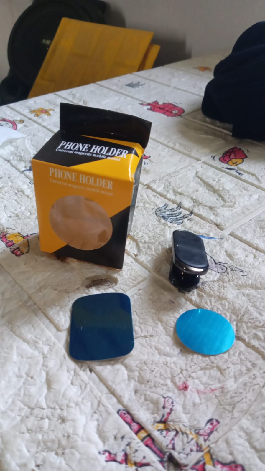 Magnetic Phone Mount/Holder for Car, Super Strong Magnet Universal Car Mount, Dashboard 360° Rotation for Car, Desk, Office, Home & Kitchen for All Smart phones (1 Pc) - Springkart