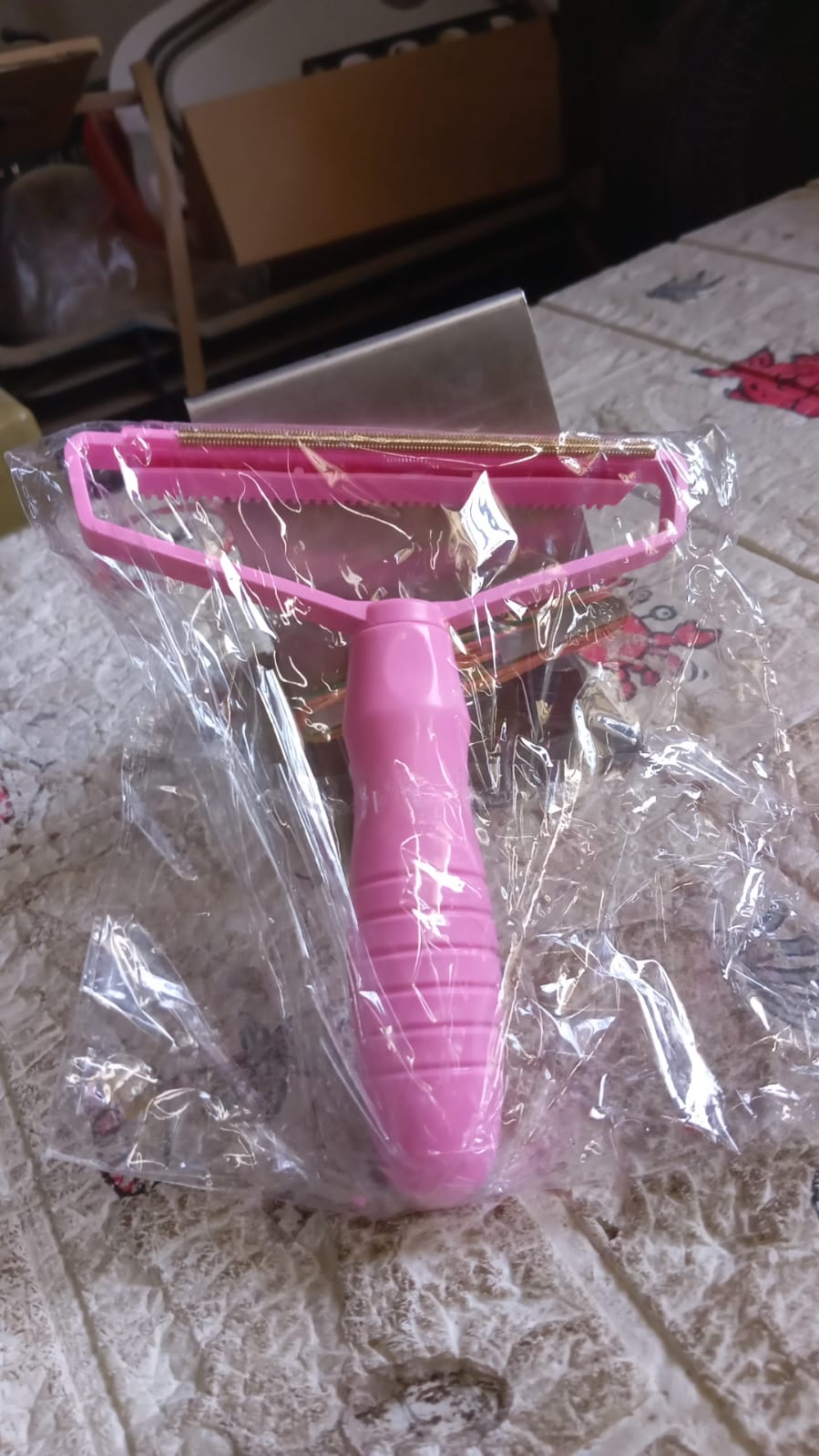 2in1 Portable Lint Remover for Home Use | Use for Removing Lint Dust in Furniture and Wool Clothes Sweater Carpet | Woolen Fabrics Brush Sticky Lint Roller with Long Handle (1 Pc) - Springkart