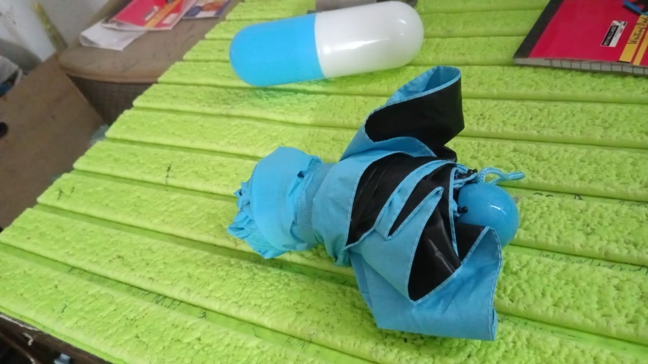 5 Fold Manual Open Umbrella With Capsule Case (1 Pc) - Springkart