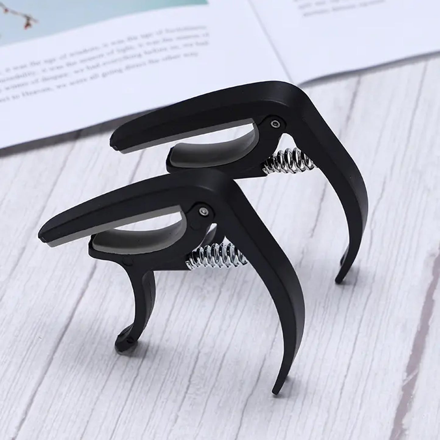 Guitar Capo with Pickup Stand, Soft for Acoustic and Electric Guitar Ukulele Mandolin Banjo Guitar Accessories - Springkart