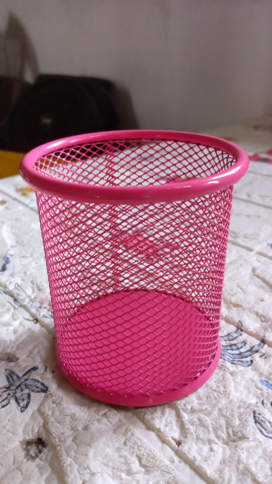Metal Mesh Pen Holder for Desk (1 Pc): Pen Stand, Pencil Organizer, Stationery Storage - Springkart 