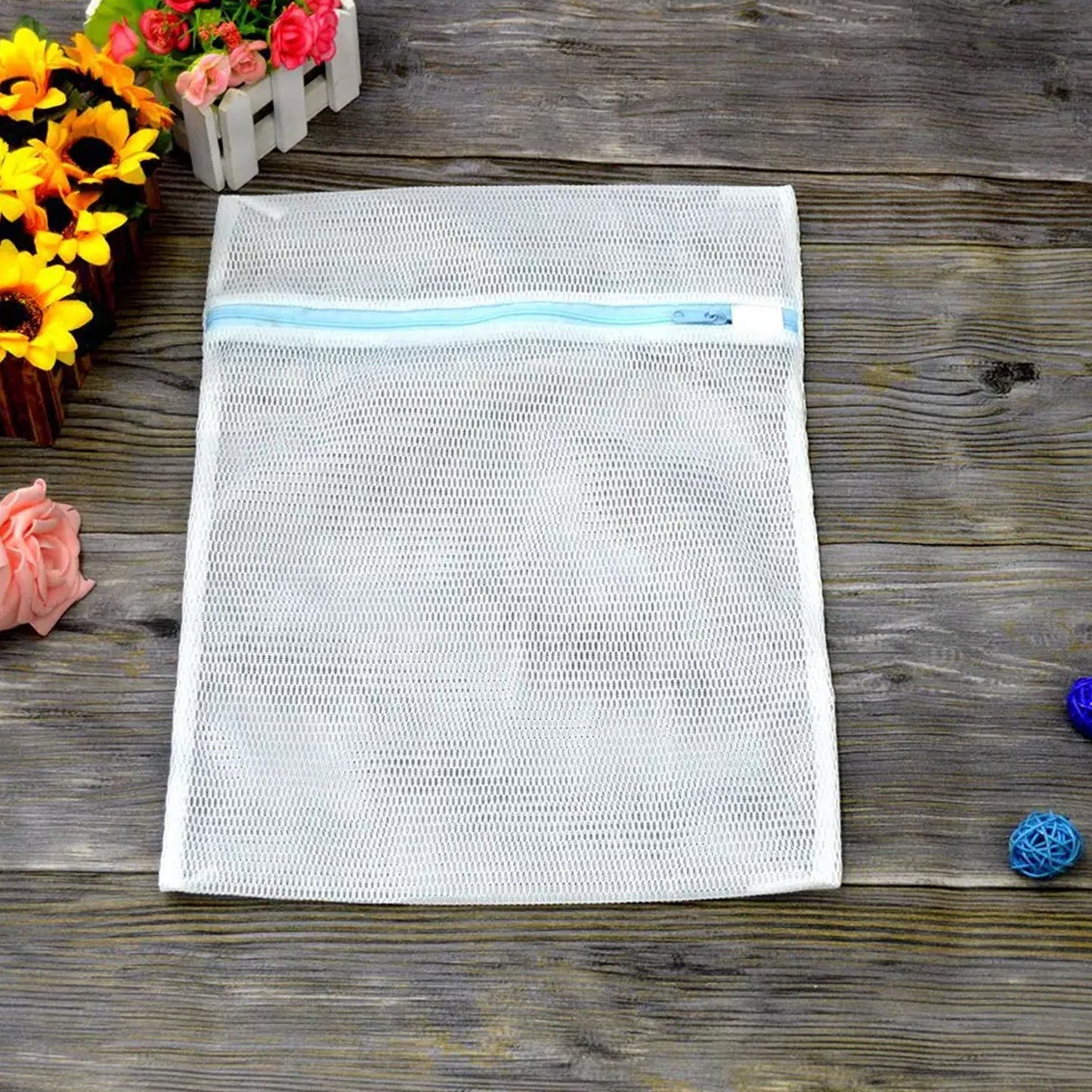 Large Mesh Laundry Bags for Delicate with Premium Zipper, Travel Storage Organize Bag, Clothing Washing Bags for Laundry, Blouse, Bra, Hosiery, Stocking, Underwear, Lingerie (1 Pc) - Springkart 