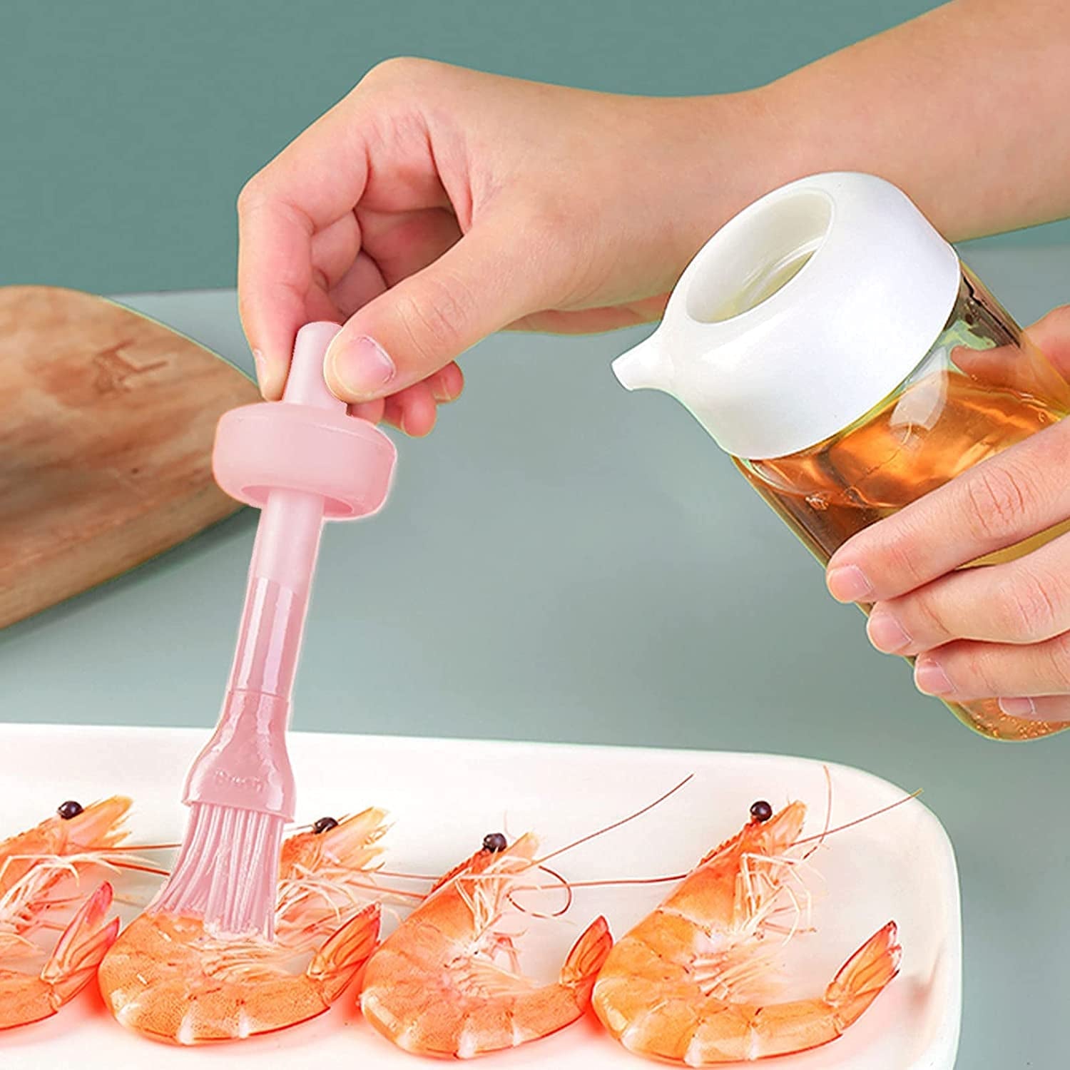 Oil Dispenser with Silicone Oil Brush (1 Pc / With Brush / 250 ML Approx) - Springkart 