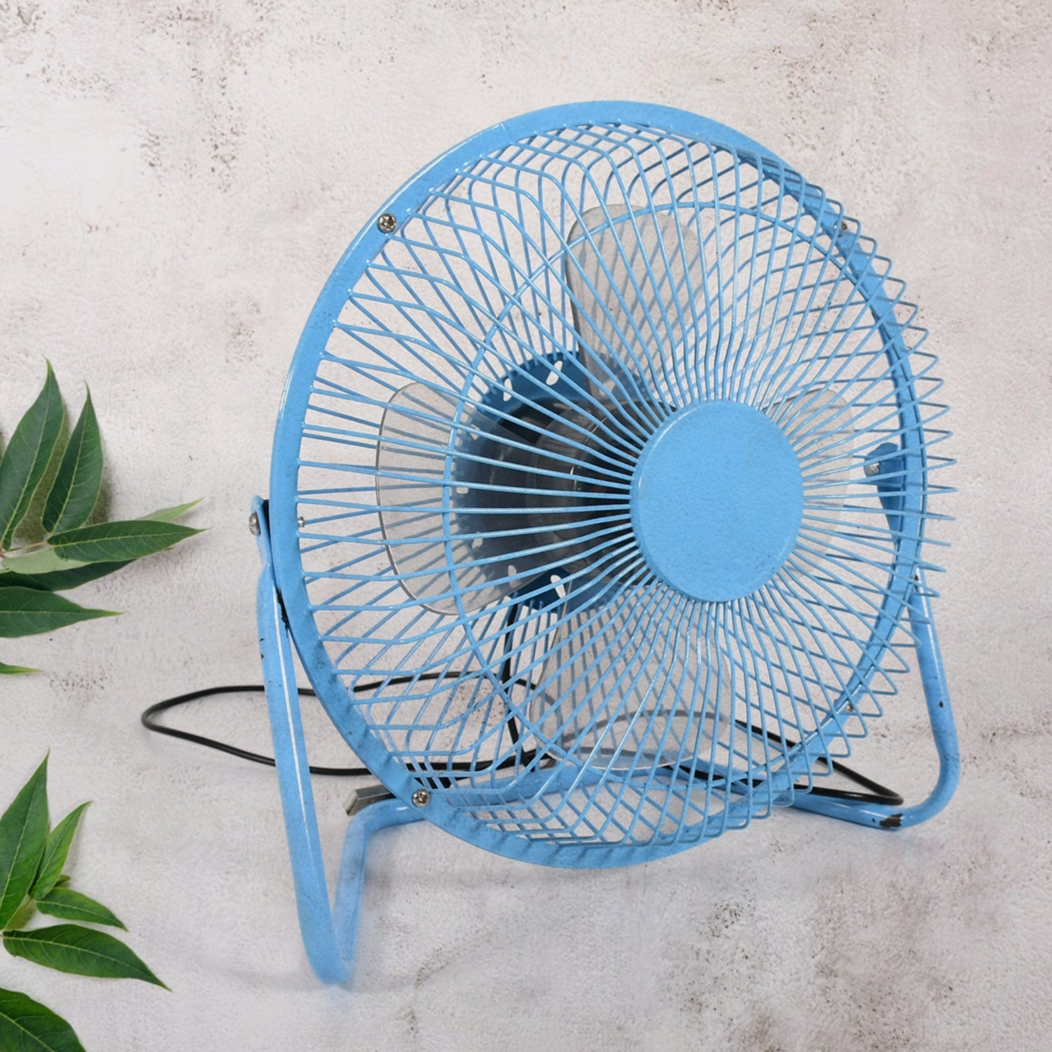 Big USB Table Desk Personal Metal Electronic Fan, Compatible with Computers, Laptops, Student Dormitory, Suitable For Office, School Use (1 Pc) - Springkart 