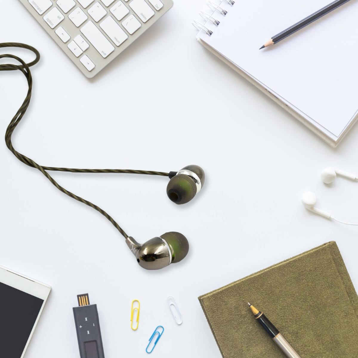 Universal Wired Earphone with Mic (1 Pc) - Springkart 