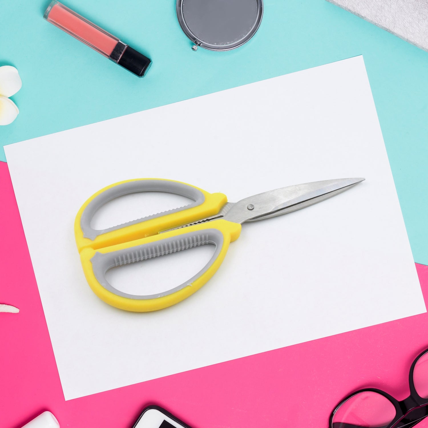 Large Multipurpose Scissors: Comfort Grip & Precision Cuts (1 Pc) - Springkart 