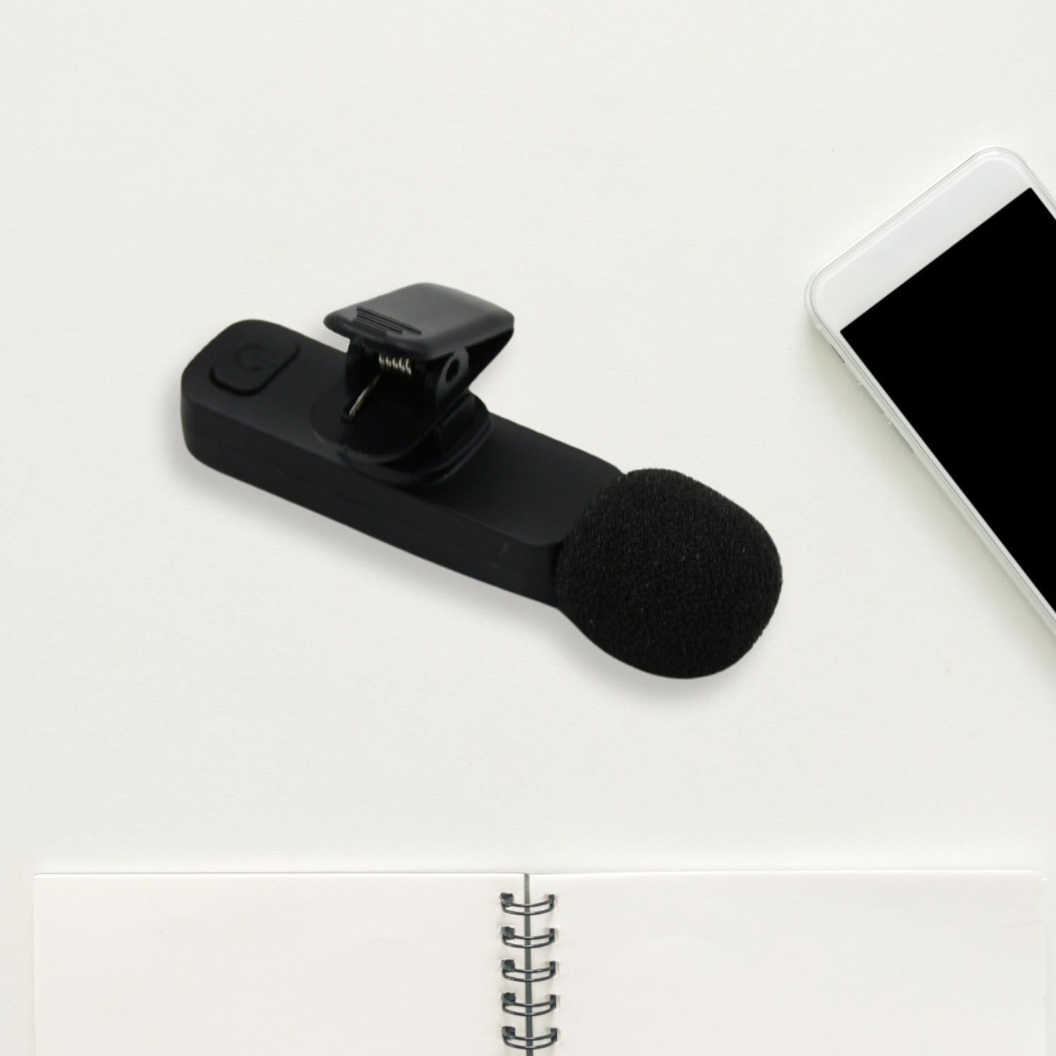 Intelligent Noise Cancelling Live Streaming Clip on Microphone for Type-C & for iPhone with Charging Mini Wireless Lapel Collar Microphone - Springkart 