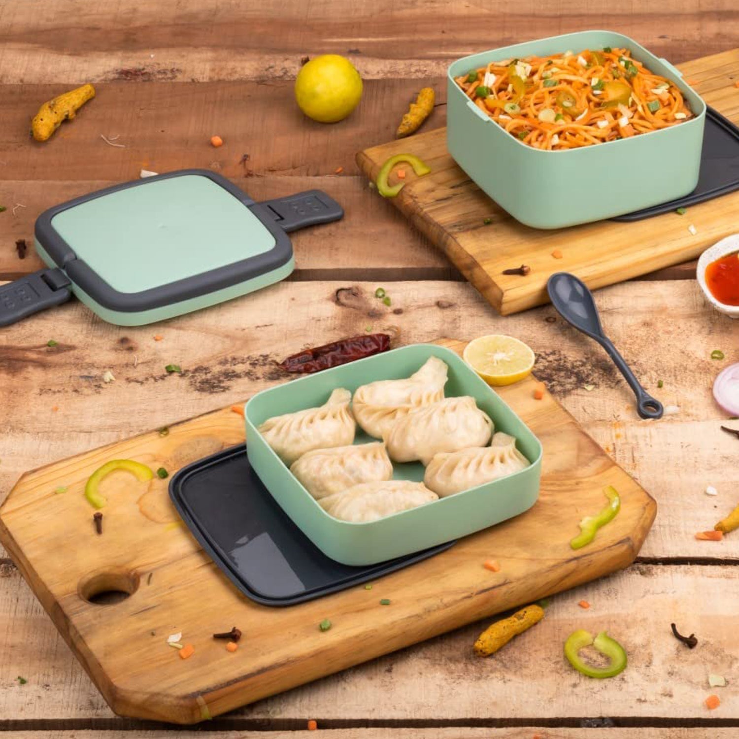 GREEN DOUBLE-LAYER PORTABLE LUNCH BOX STACKABLE WITH CARRYING HANDLE AND SPOON LUNCH BOX , Bento Lunch Box - Springkart 