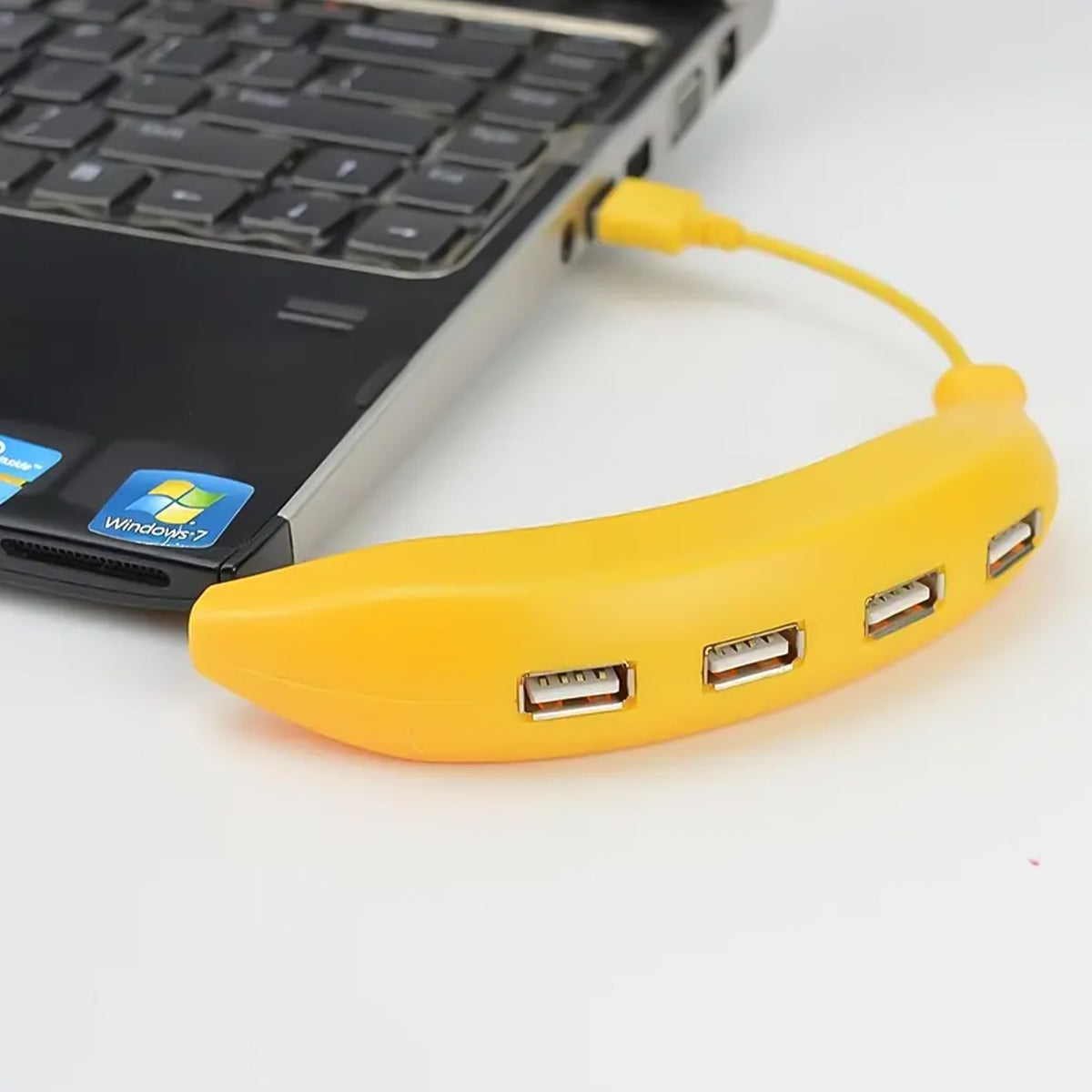 Banana Shape USB Hub, 2.0 Hub USB Splitter, 4-Port USB Hub (1 Pc) - Springkart 