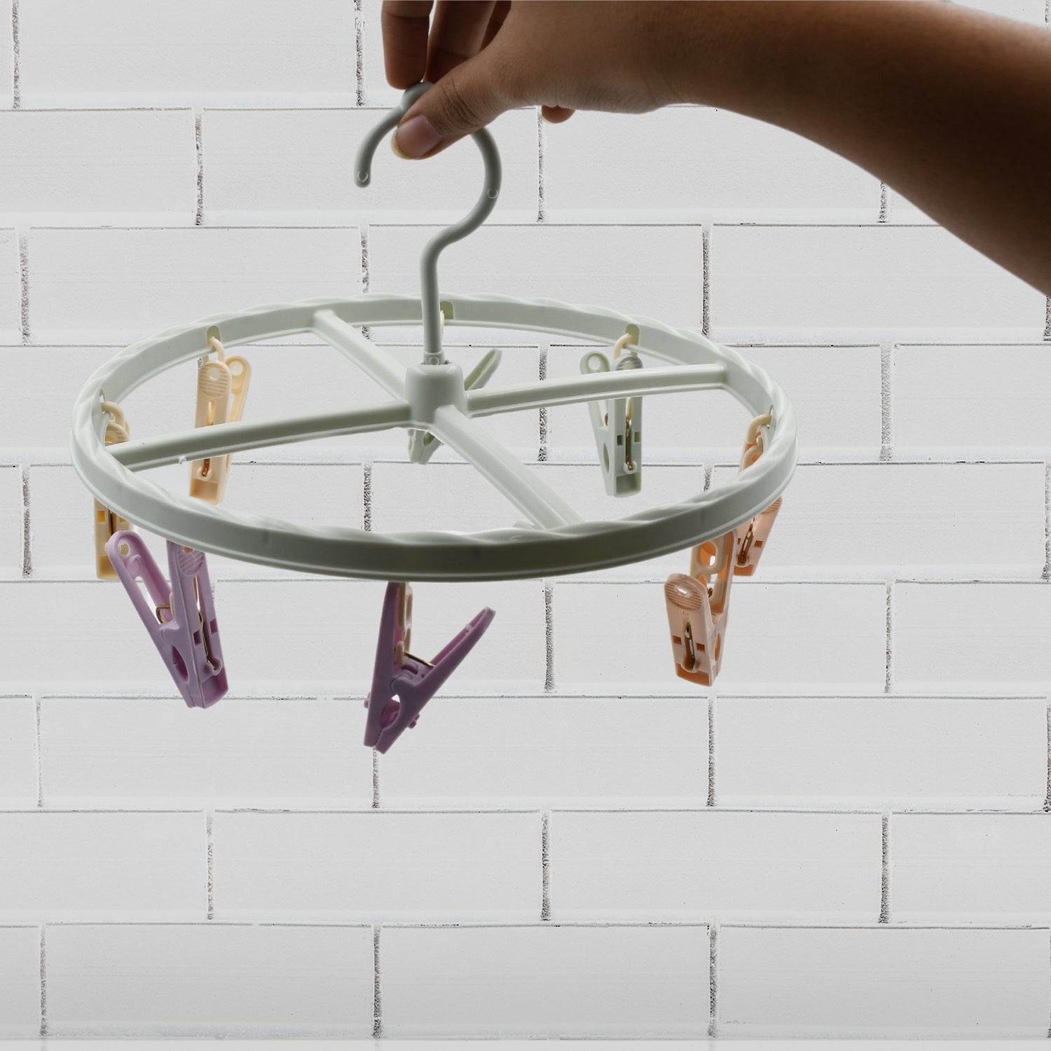 Clothespin Rack Laundry Drying Rack, Clothes Hangers with 8 Clips, Clip Hanger Drip Hanger for Drying Underwear, Baby Clothes, Socks, Bras, Towel, Cloth Diapers, Gloves - Springkart 