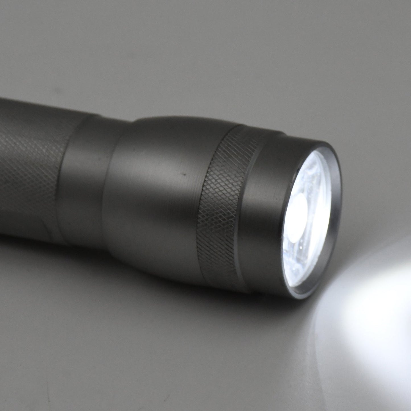 Portable Mini Torch / Flashlight LED Powerful High Lumens Pen Light Easy To Carry, Portable Pocket Compact Torch for Emergency 3 Battery operated (Battery not included / 1 pc) - Springkart 