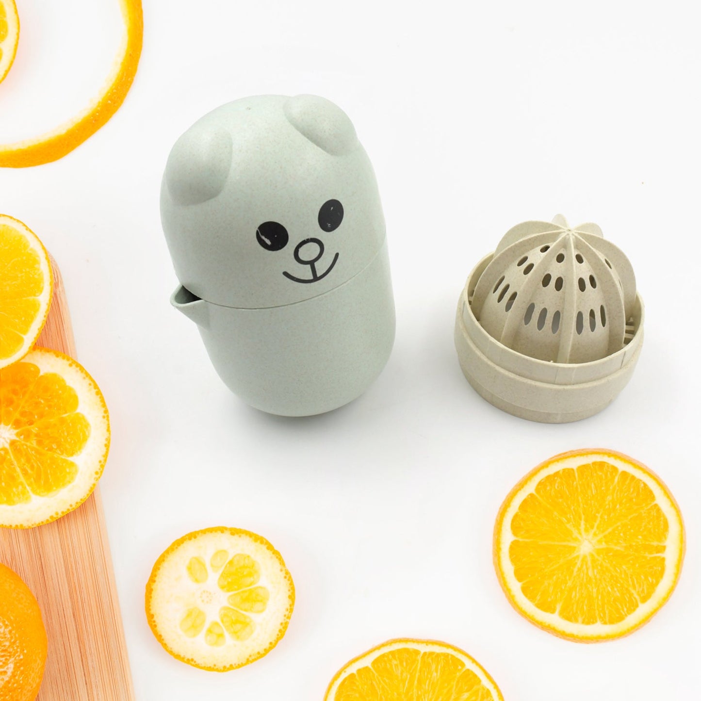 Manual Citrus Juicer (Portable & Food-Grade Plastic, 1 Pc - Springkart 