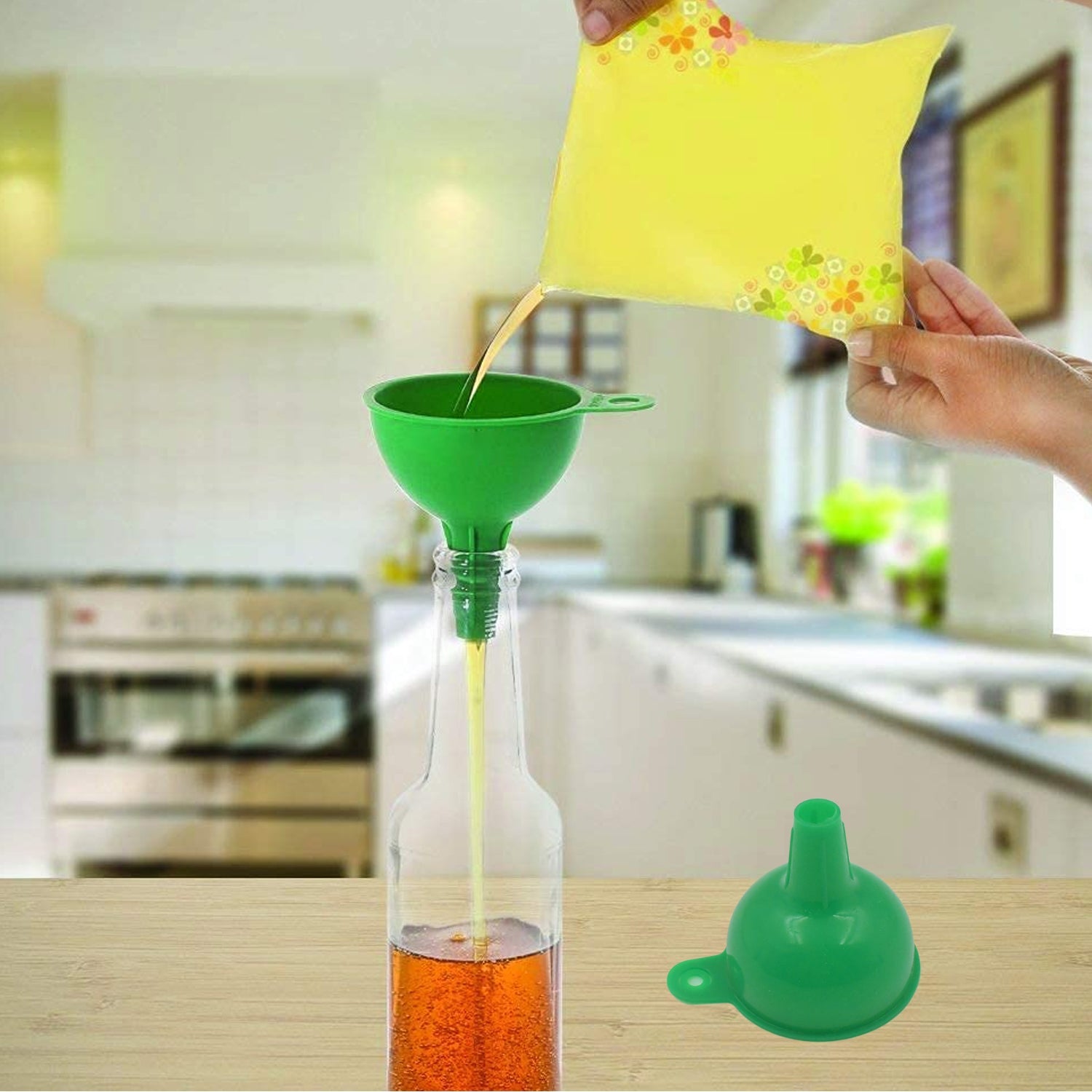 Silicone Funnel For Pouring Oil, Sauce, Water, Juice And Small Food-Grains (1 Pc Green) - Springkart 