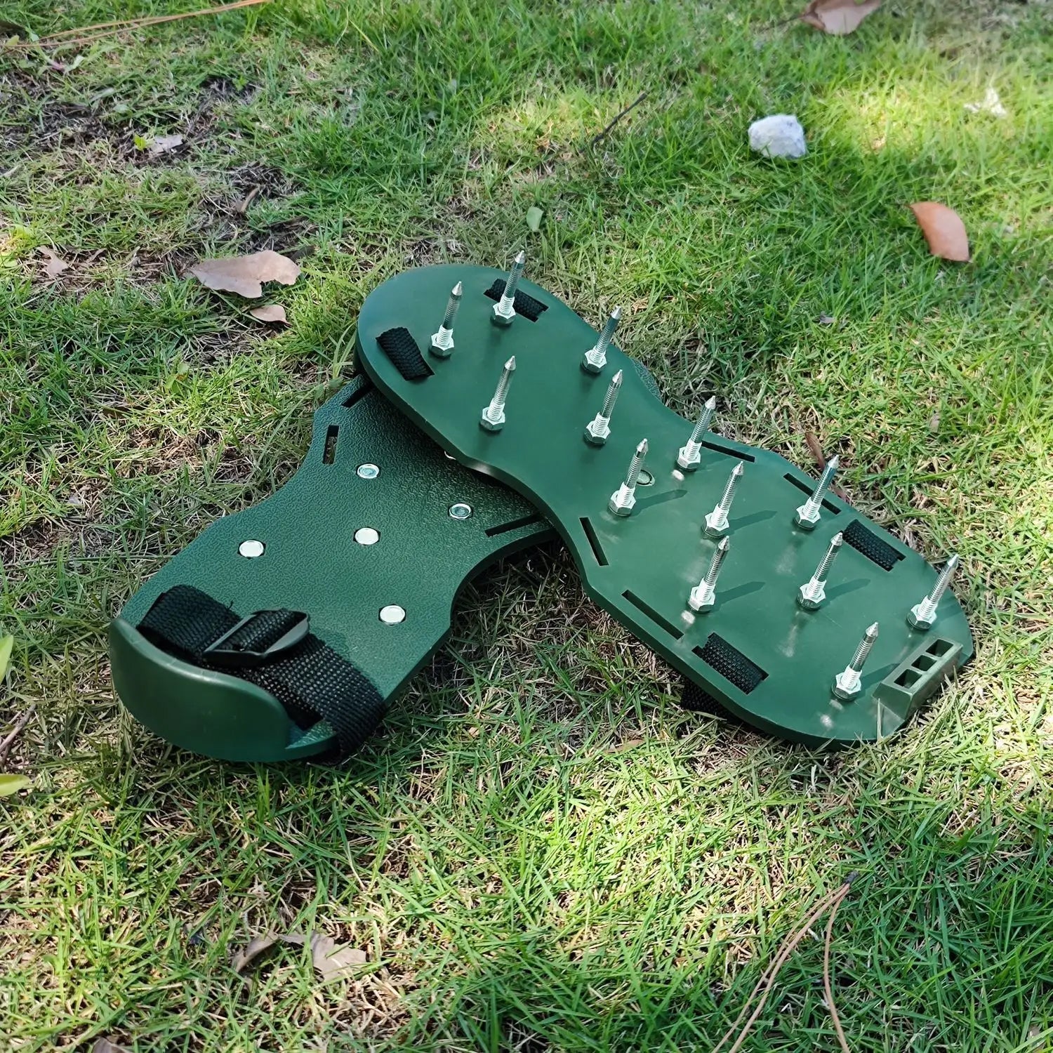 Lawn Aerator Sandals, Garden Grass Aerator Spiked Sandals Green Studded Shoes for Yard Patio Garden Excavation - Springkart 