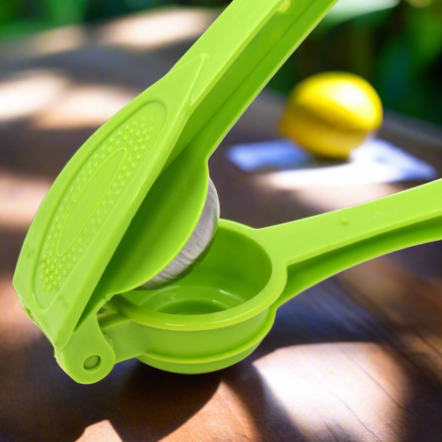 Plastic Lemon Squeezer Cum Opener 2 in 1 Lemon Squeezer - Springkart 