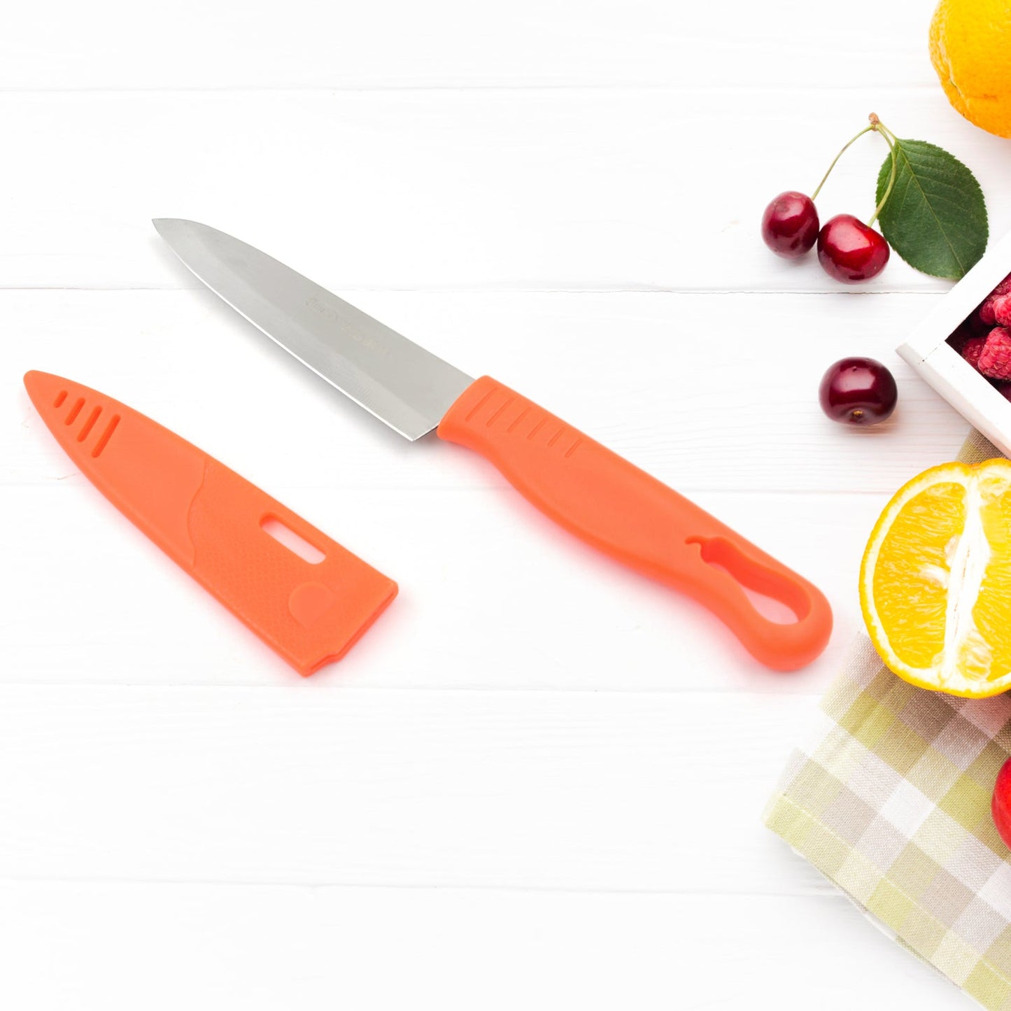 Stainless steel kitchen knife with non-slip handle and blade cover