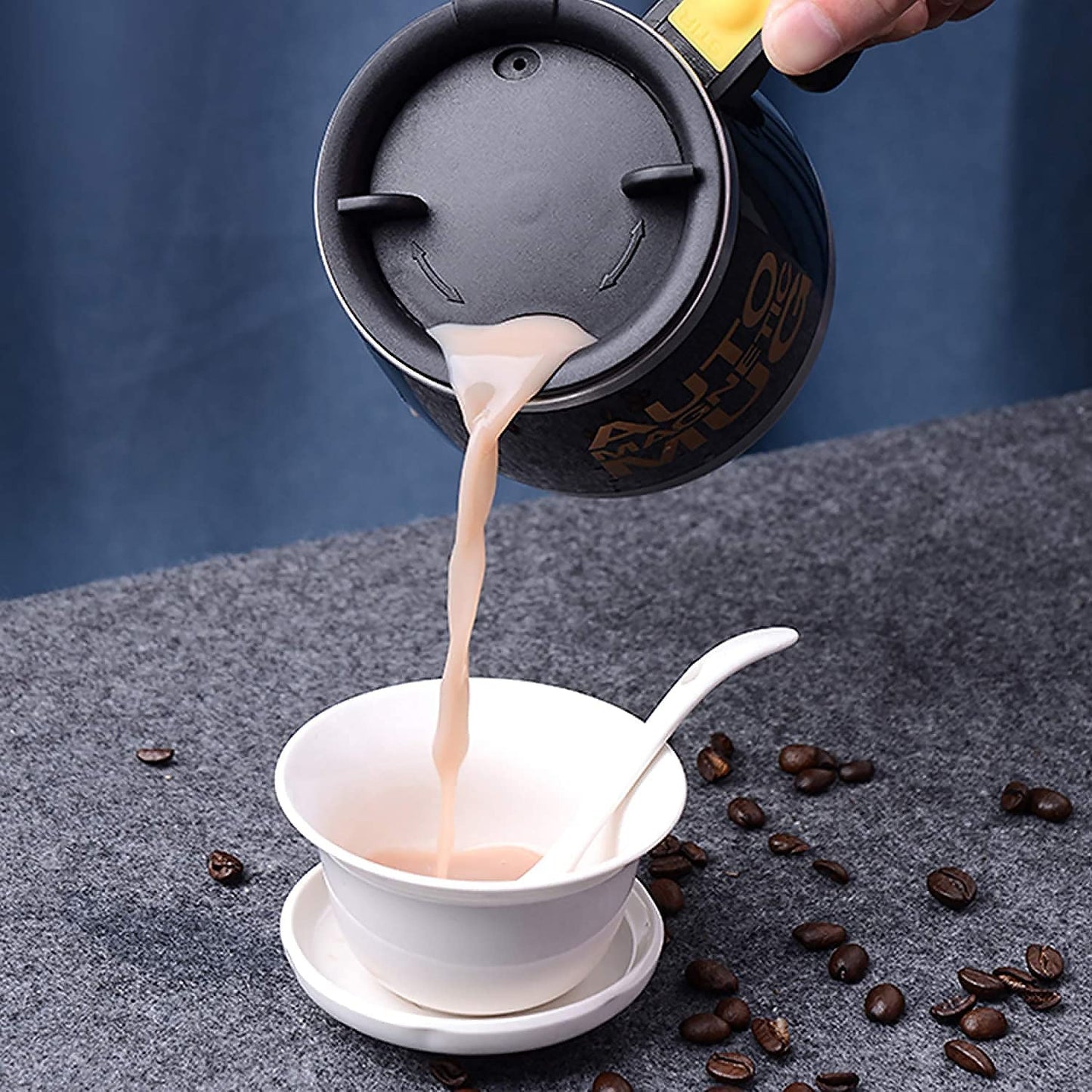 Self Stirring Mug With Lid used in all kinds of household and official places for serving drinks, coffee, any types of beverages etc. (1 Pc / 400 ML) - Springkart 