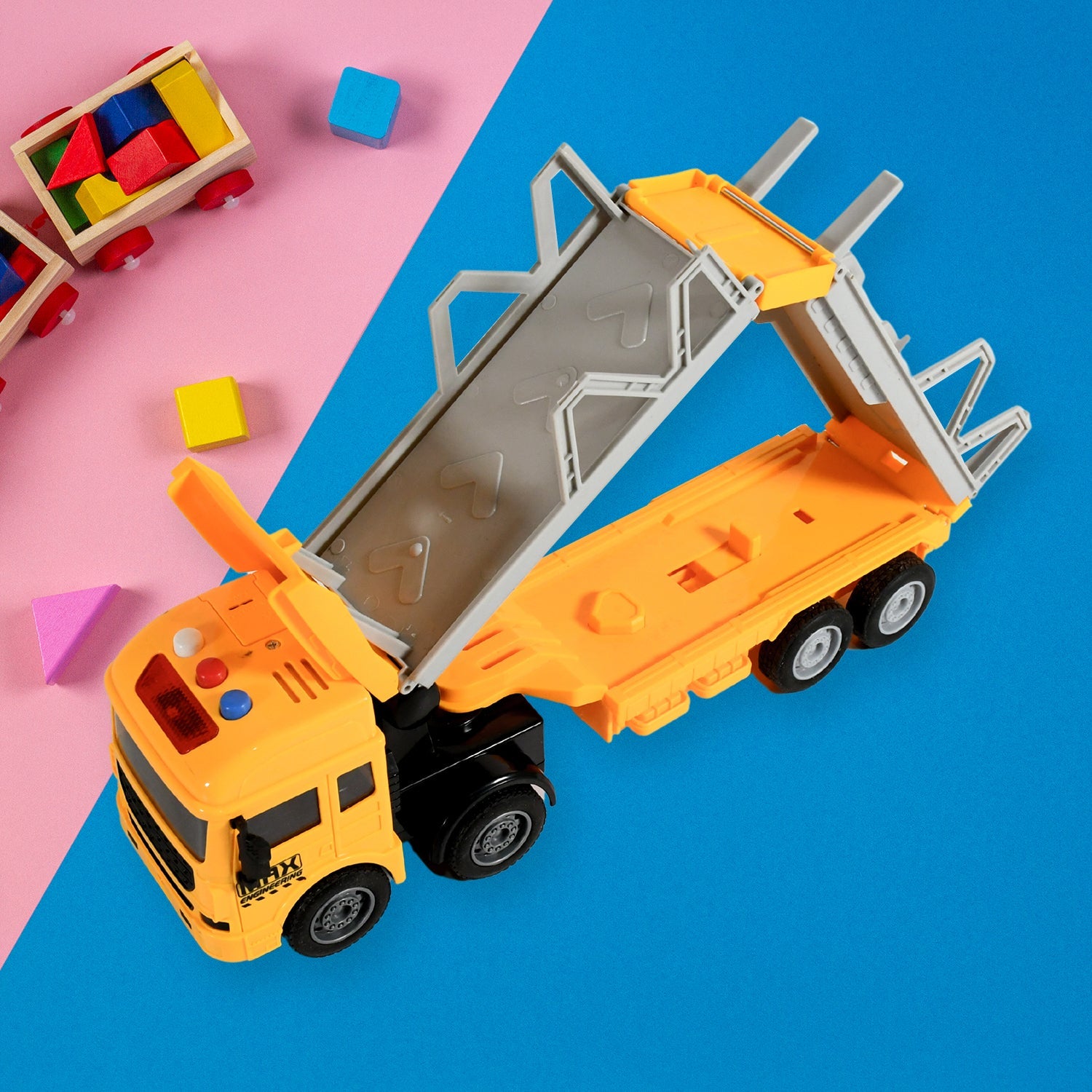 Realistic Long-Haul Toy Vehicle Transport Playset with Lights and Sound - Springkart 