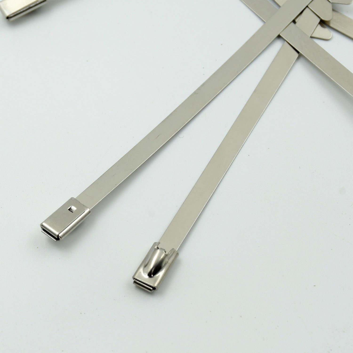Stainless Steel Cable TIE Used for Solar, Industrial and Home Improvement Multipurpose HIGH Strength, Self-Locking Zip Ties, Multi-purpose Tie, Portable Rustproof 100Pcs Wide Application Zip Tie Set for Building (4.6x100MM / 100 pcs Set) - Springkart 