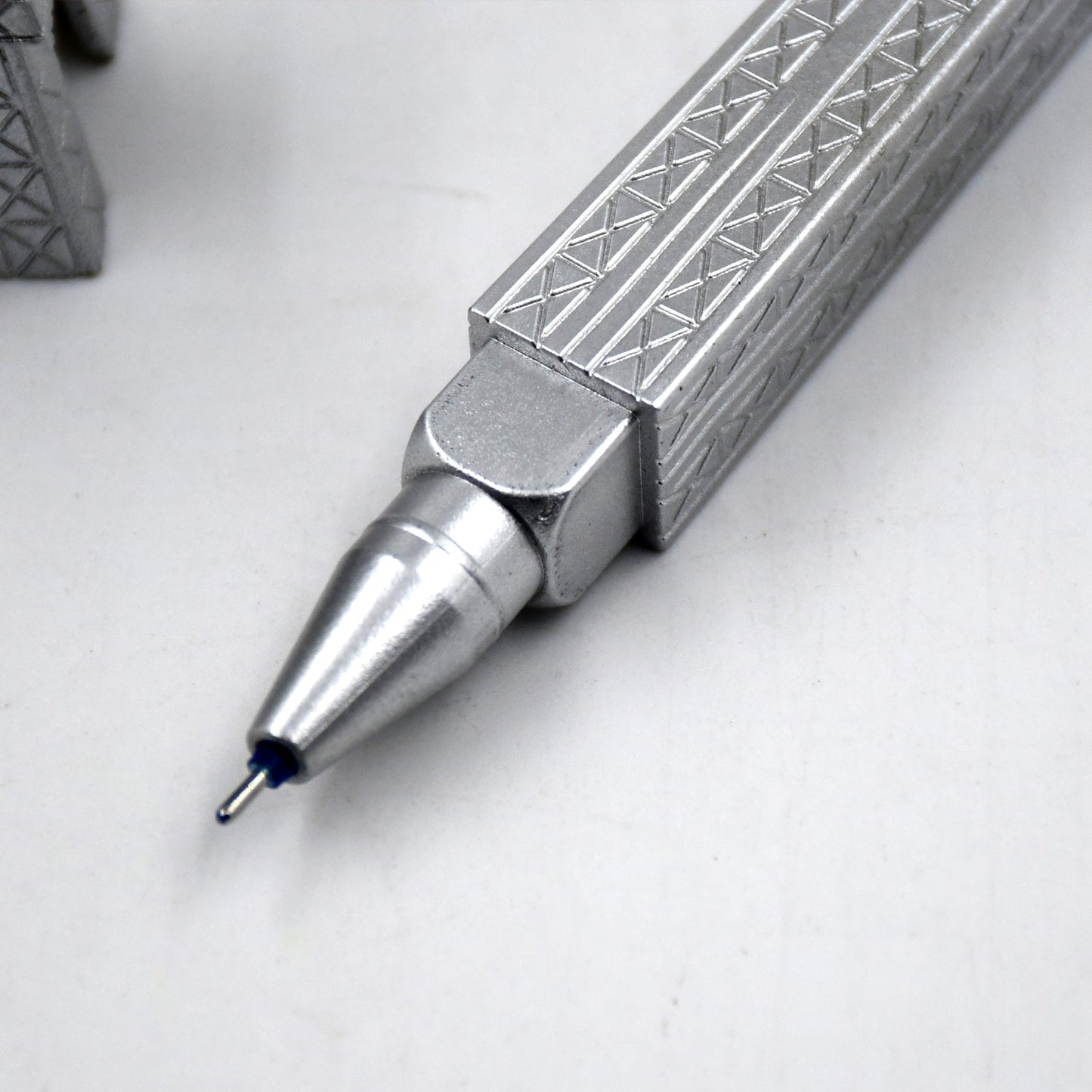 Eiffel Tower Design Unique Pen Smooth Writing Pen (1pc) - Springkart 