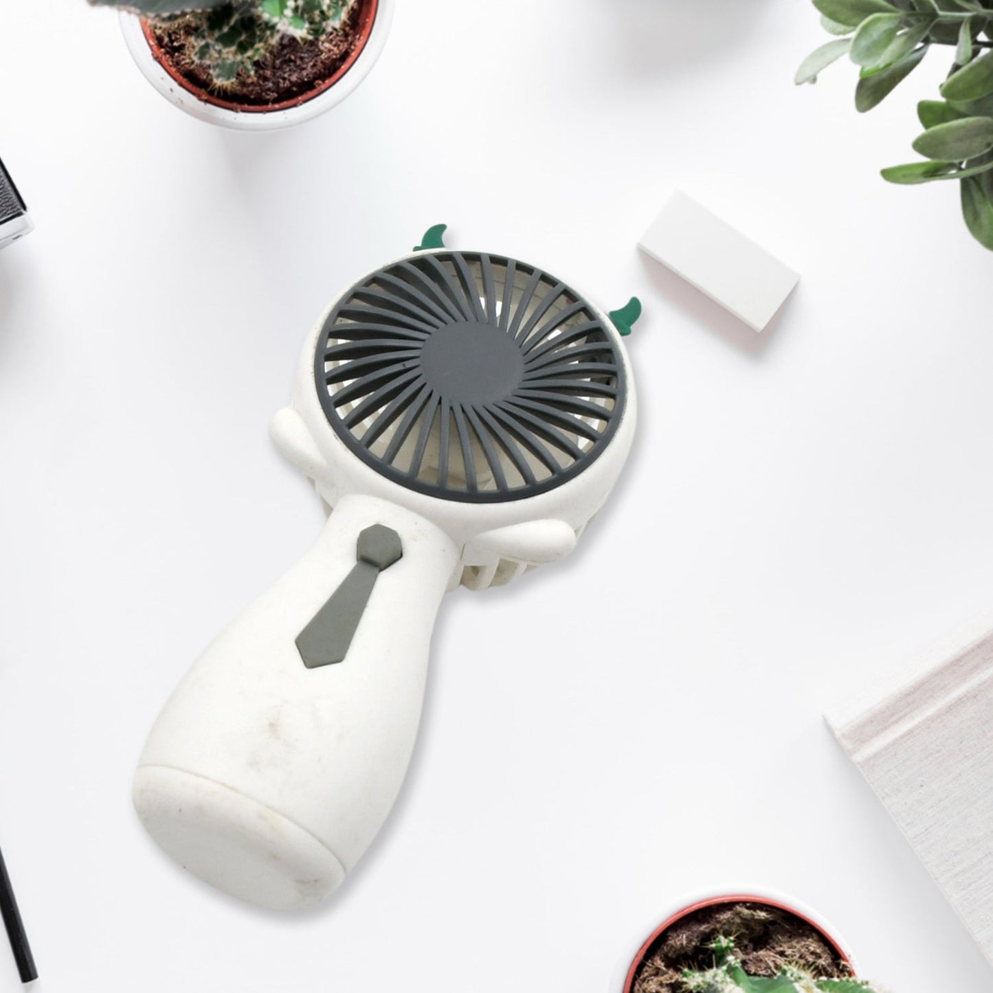 Mini USB Handheld Fan, Portable Handy Mini Fan for Home, Office, Travel and Outdoor Use (1 Pc) - Springkart 