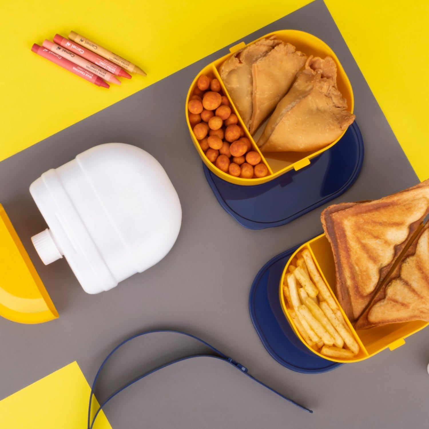 Mr. Chef Smart Lunch Box Capsule shape strap-on lunch box with water bottle and handle - Springkart 