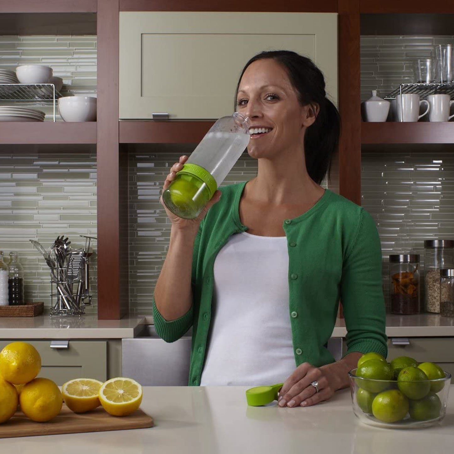 CITRUS JUICER BOTTLE INSTANT JUICE SPORTS BOTTLE JUICE MAKER INFUSER BOTTLE - Springkart 