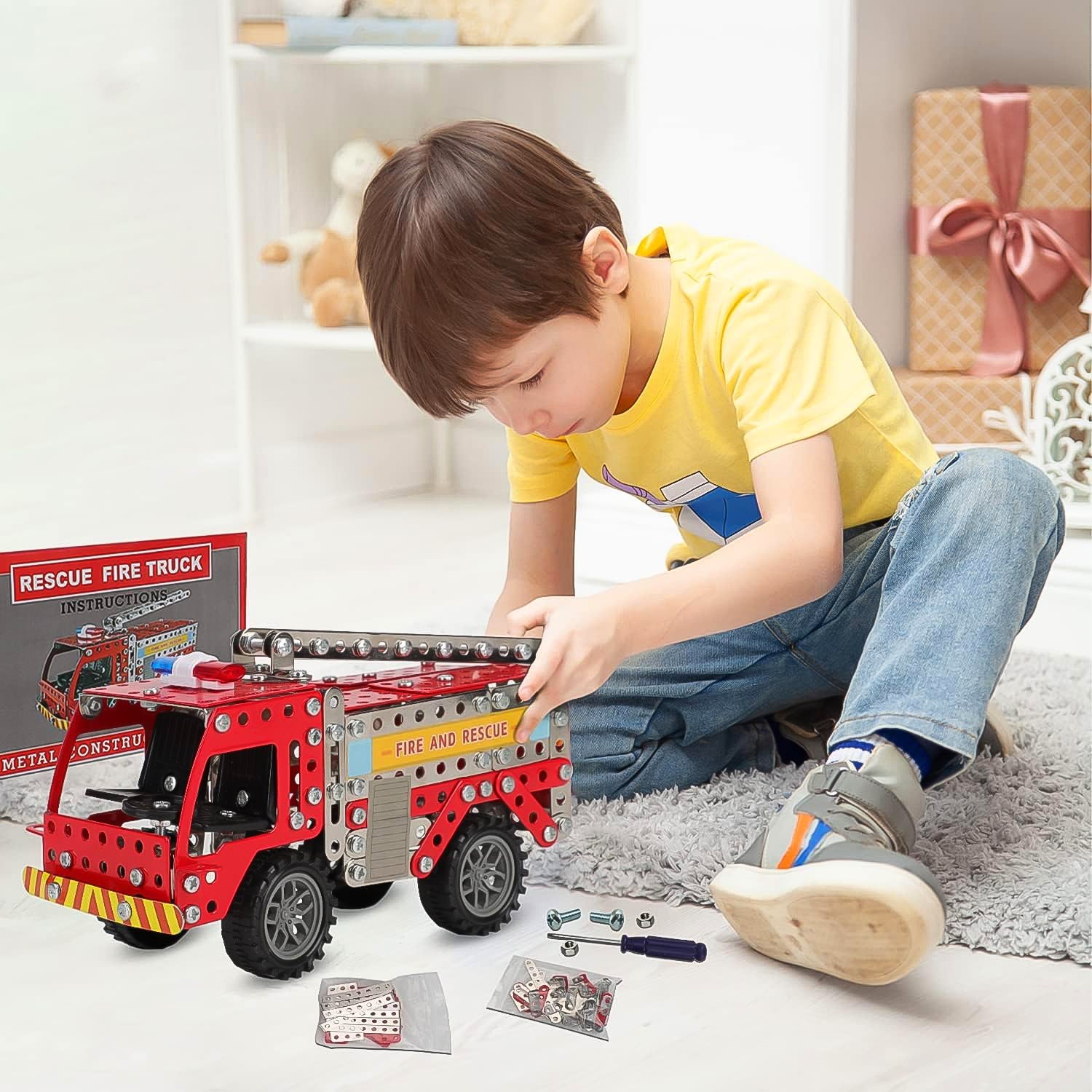 Metal DIY Fire Truck Building Blocks for Kids (Fire Truck / 292pcs of truck tool / 1 Set) - Springkart 