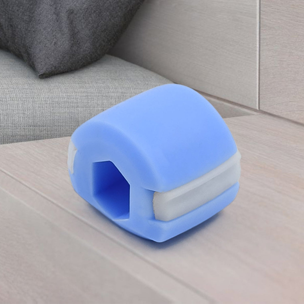 Cn Blue Mouth Exerciser Used To Gain Sharp And Chiselled Mouth Easily And Fast. - Springkart 