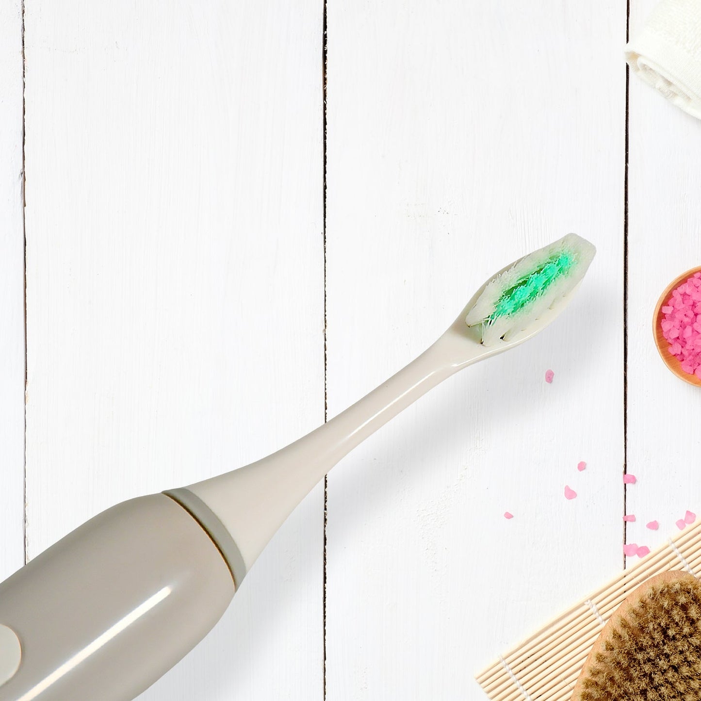 ELECTRIC TOOTHBRUSH FOR ADULTS AND TEENS, ELECTRIC TOOTHBRUSH DEEP CLEANSING TOOTHBRUSH - Springkart 