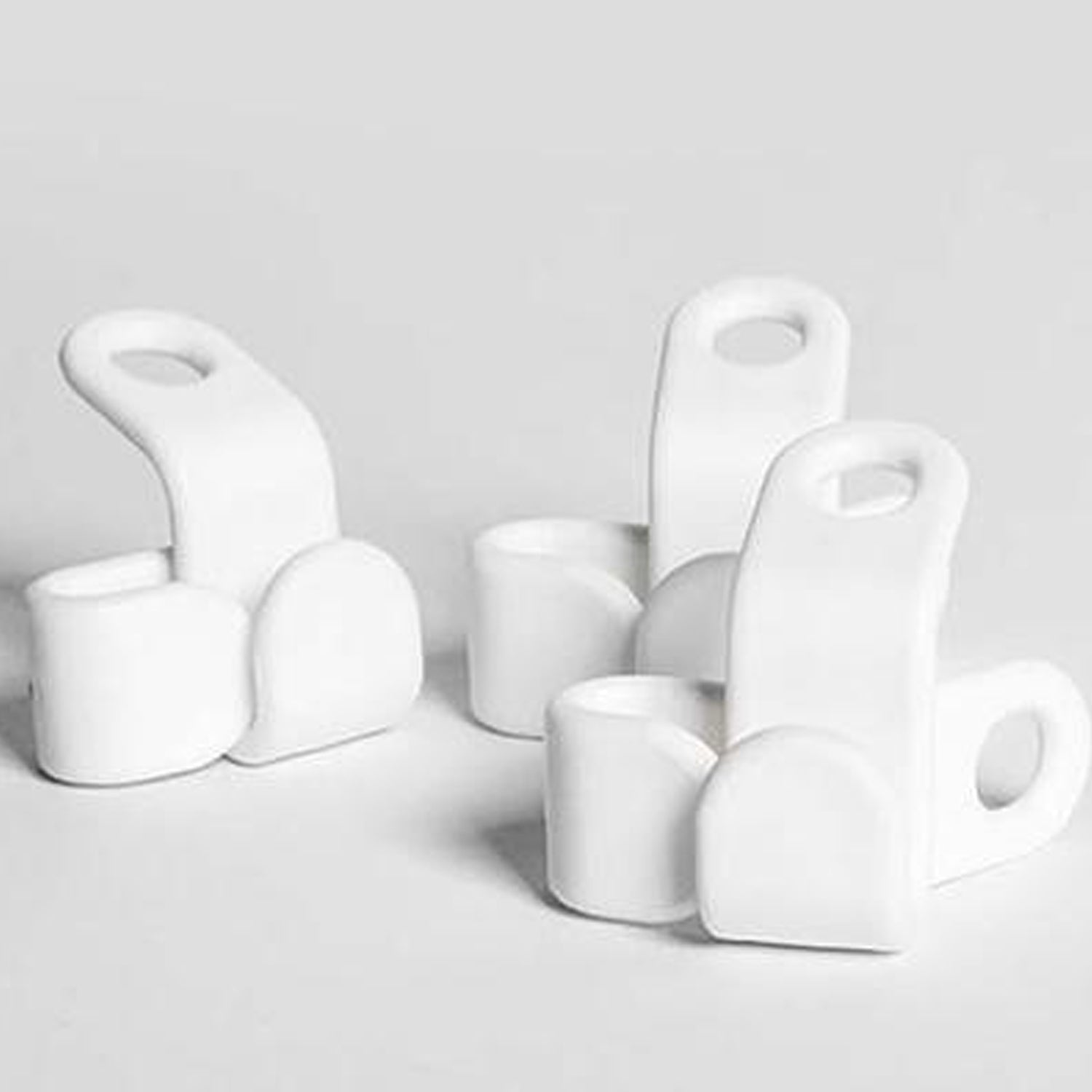 Plastic Clothes Hanger with Non-Slip Pad - Springkart 