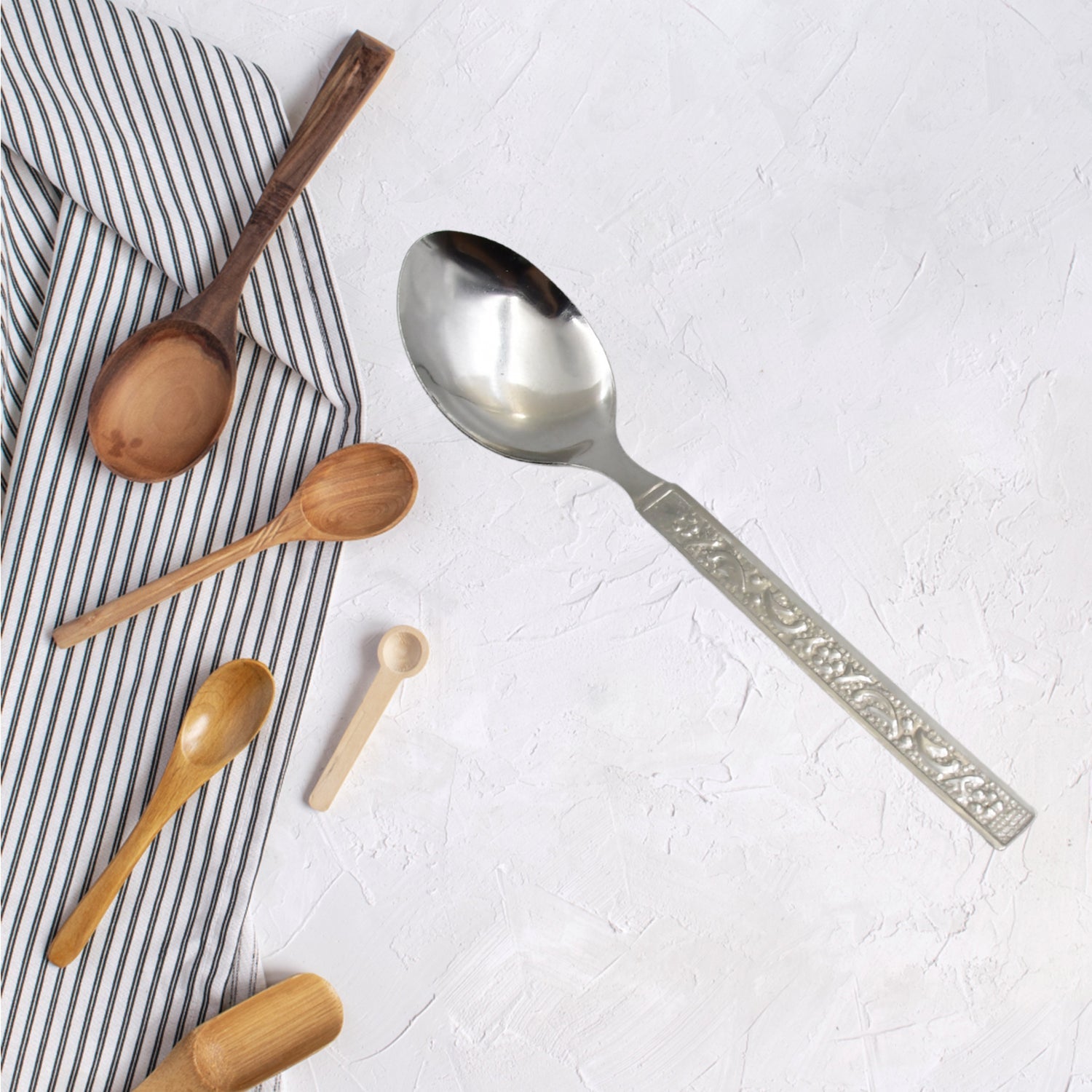 Stainless Steel Medium Dinner Table Spoon (Set of 12Pcs) - Springkart 