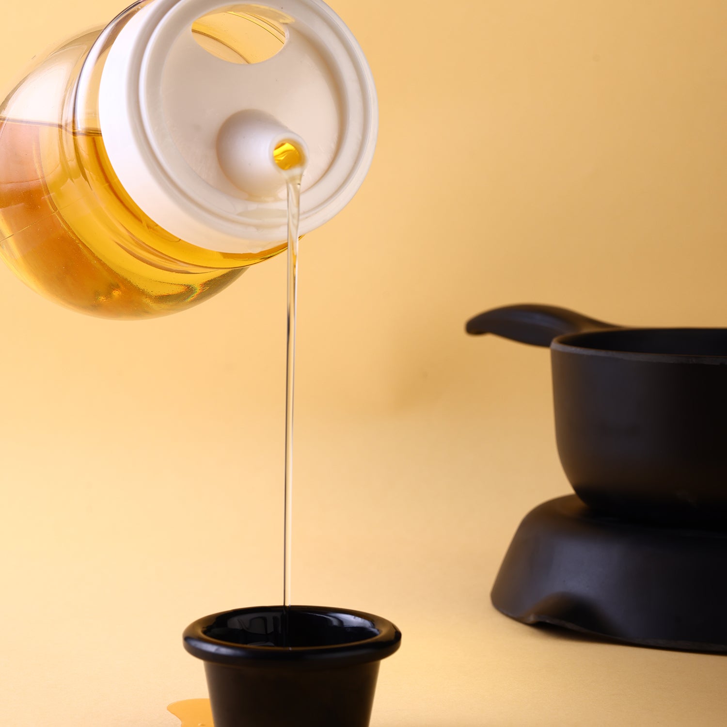 Oil Dispenser Stainless Steel with small nozzle 650ml - Springkart 