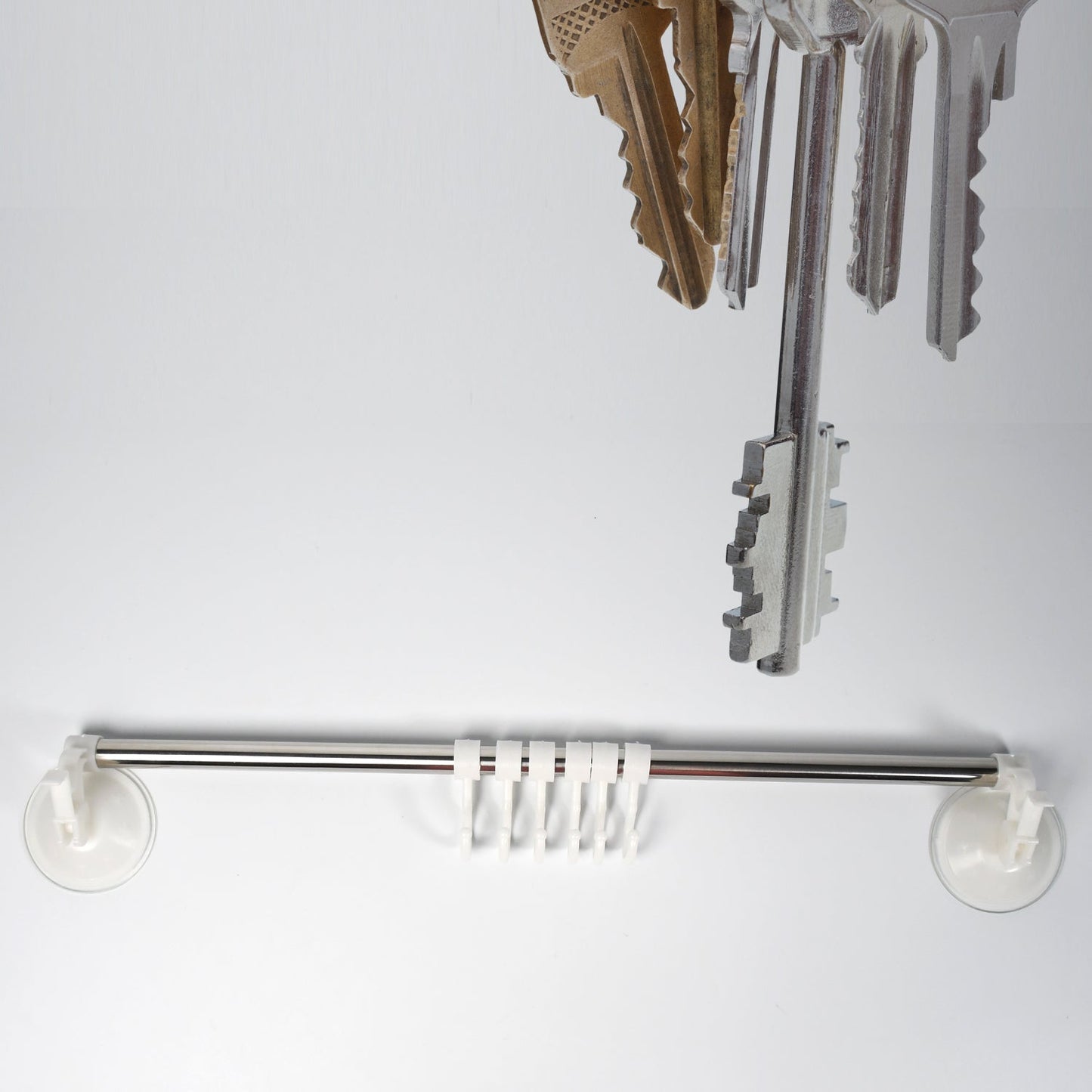 Bathroom towel bar