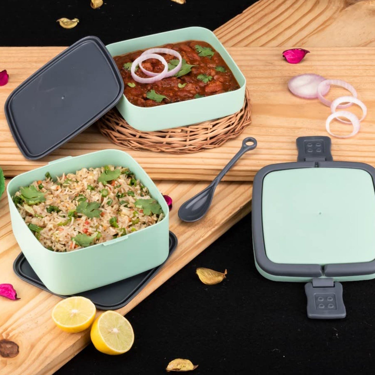 GREEN DOUBLE-LAYER PORTABLE LUNCH BOX STACKABLE WITH CARRYING HANDLE AND SPOON LUNCH BOX , Bento Lunch Box - Springkart 