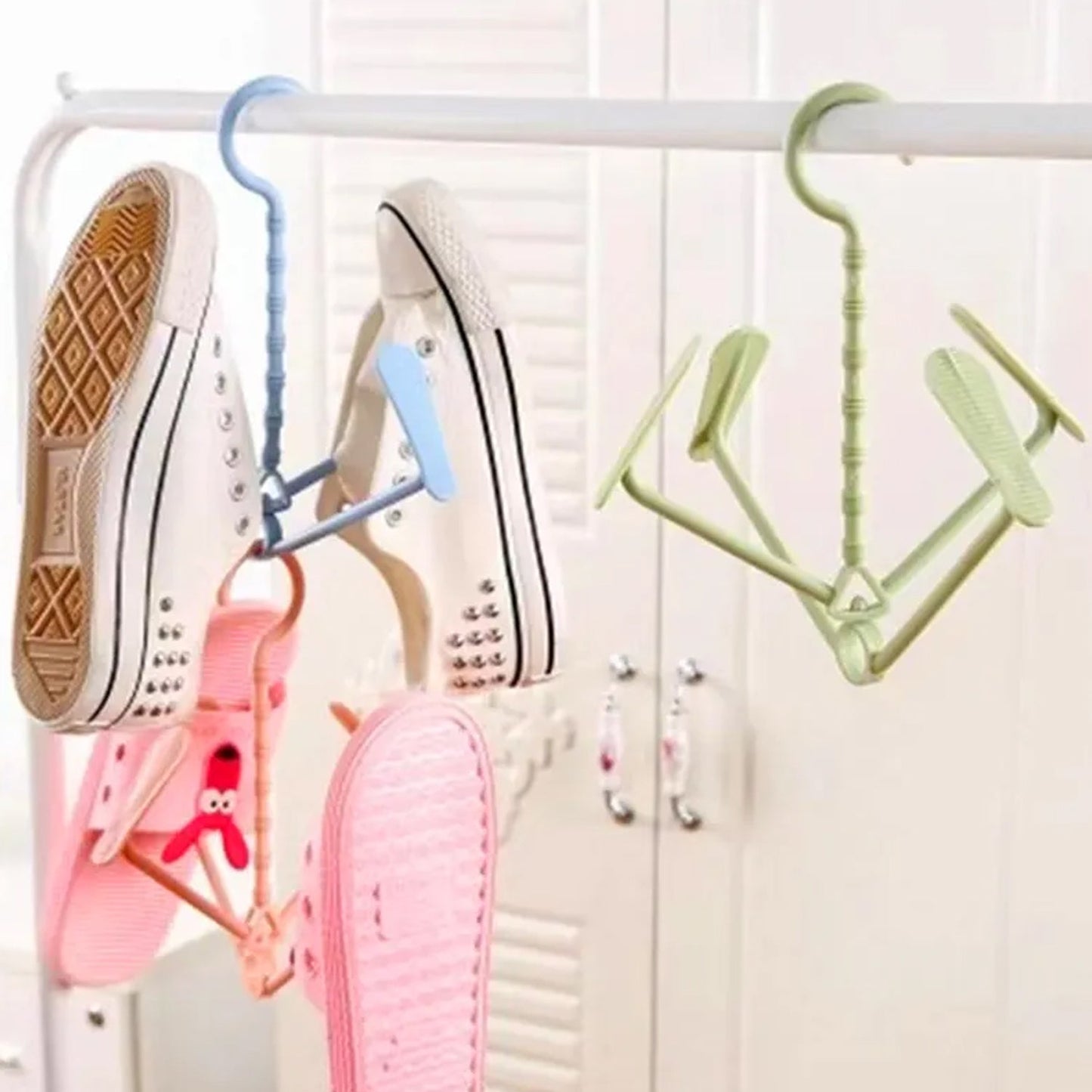 Hanging Shoe Rack Rotating Four Hooks Portable Drying Shoe Rack Wet and Dry Dual-use Drying Shoes Hanger Windproof - Springkart 