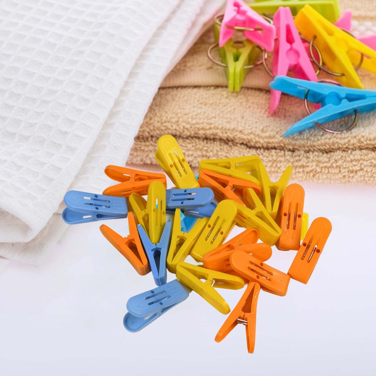 Heavy Duty Anti Rust Cloth Clip Quilt Drying Pins Multipurpose Clothes Pins For Indoor and Outdoor Use Strong and Durable Plastic Clips for Clothes Drying, Hanging And Organizing - Springkart 