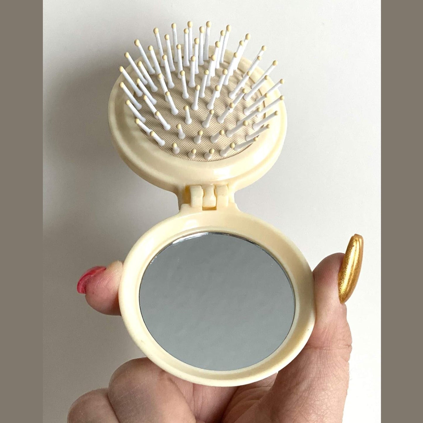 Foldable Travel Mirror Hair Brushes, 1pc Round Portable Folding Pocket Hair Brush, Mini Hair Comb Compact Travel Size, Hair Massage Comb, For Men Women And Girls - Springkart 