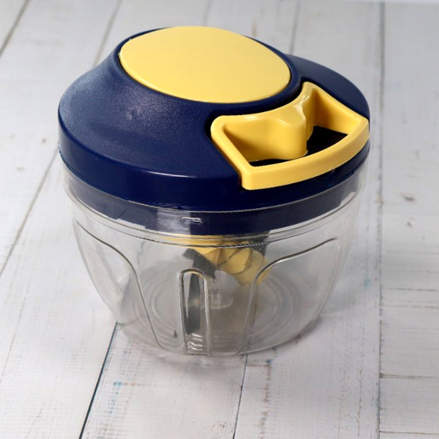 Chopper with Blades for Effortlessly Chopping Vegetables and Fruits for Your Kitchen (650ml) - Springkart 