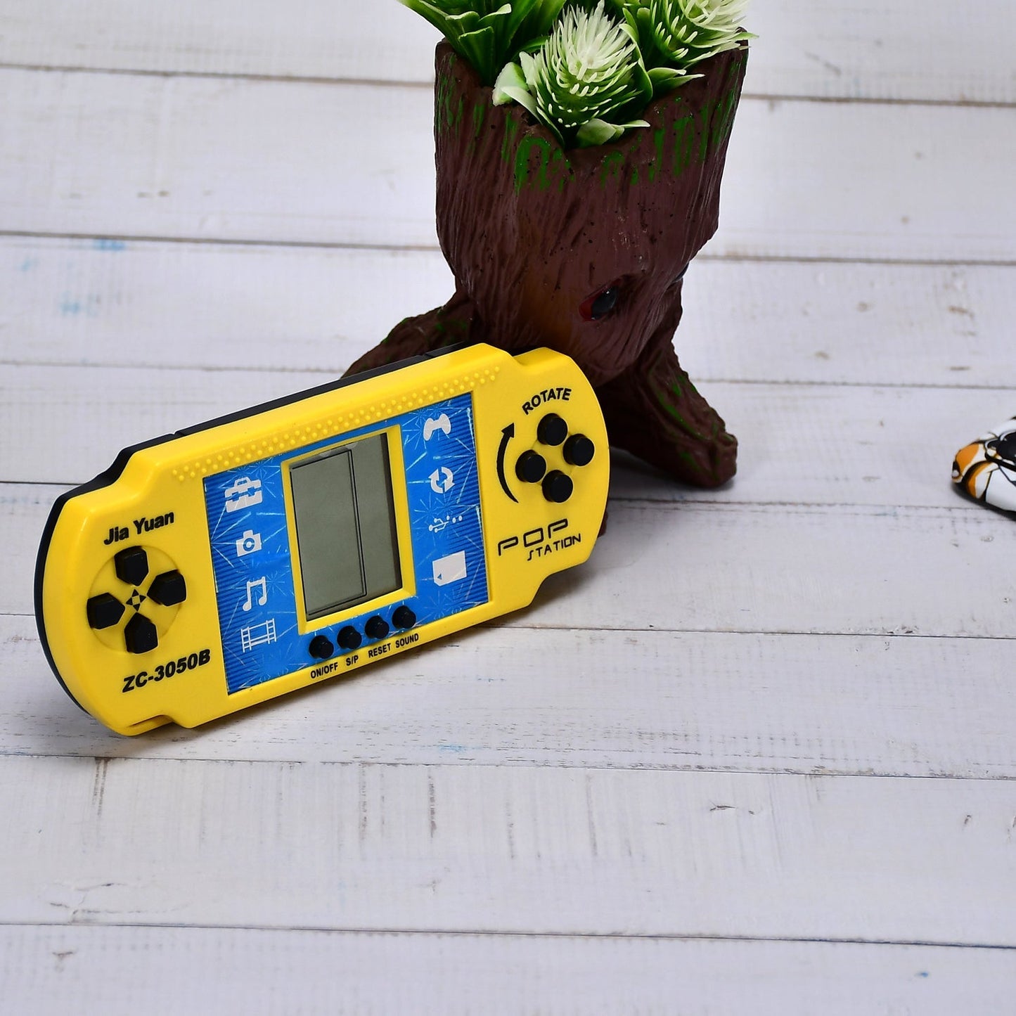 Handheld Video Game POP Station Pocket Game Toy. - Springkart 