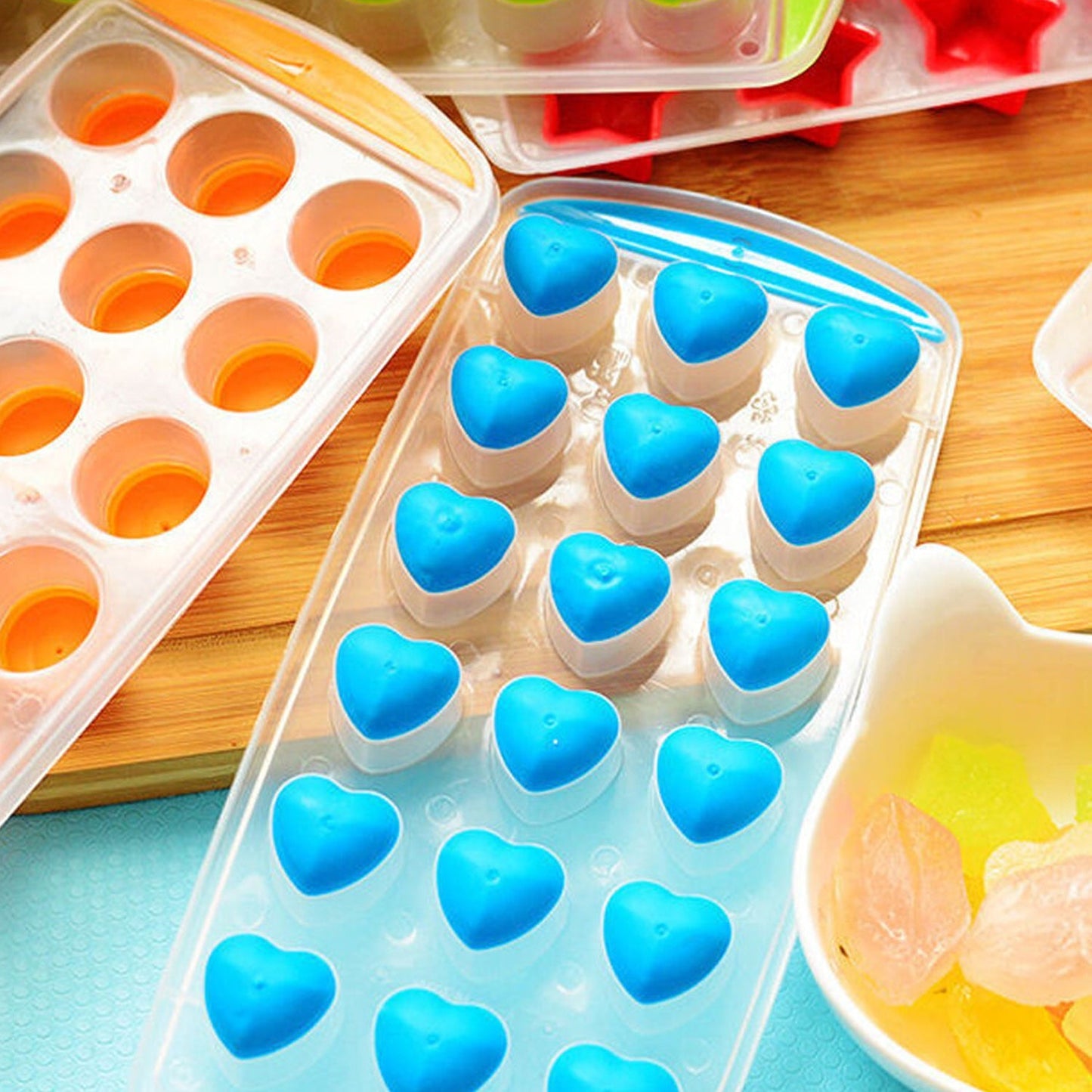 Easy Push Premium POP-UP ice Tray, With Flexible Silicon Bottom and Lid, Heart Shape 18 Cube Trays - Springkart 